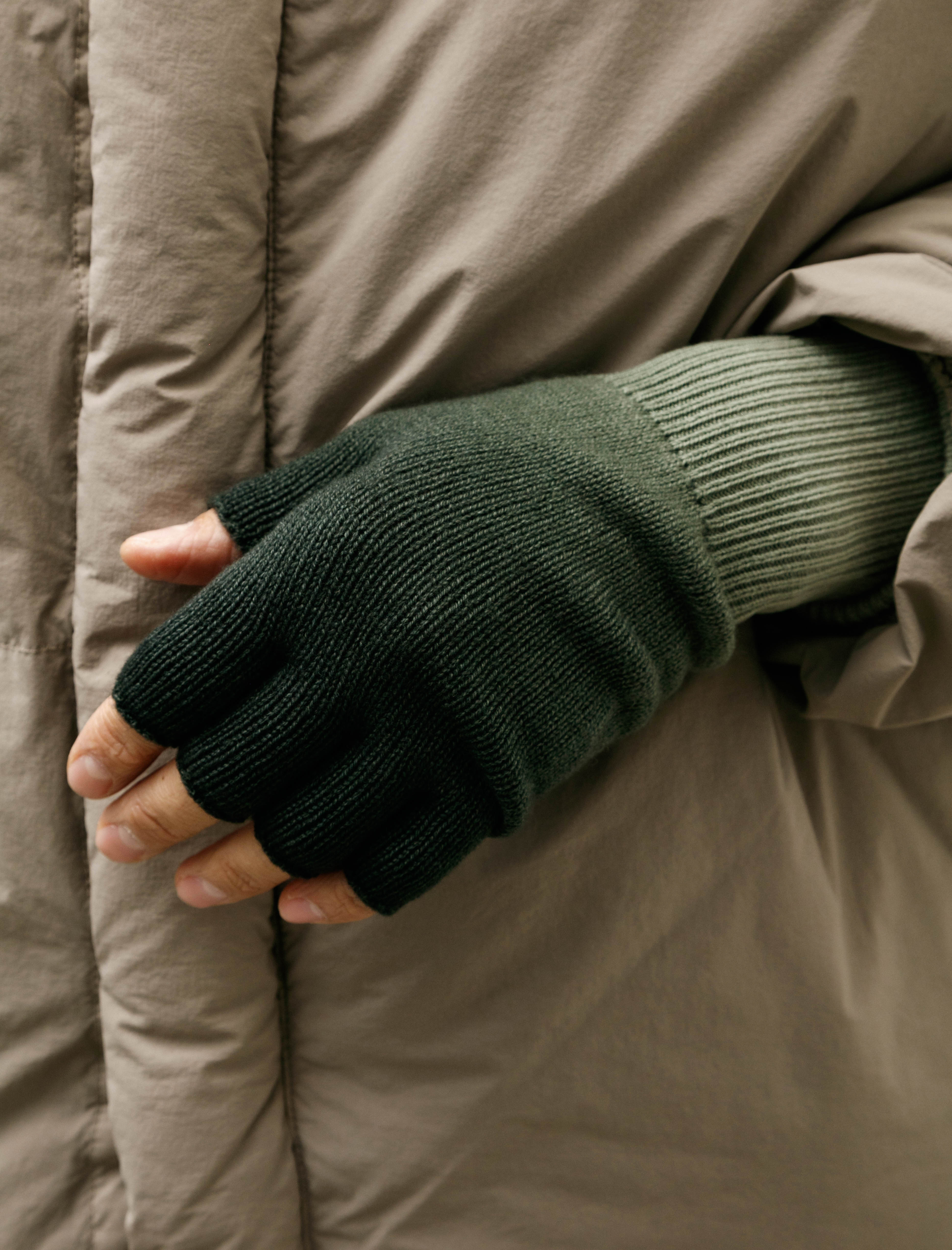 Graphpaper Gradient Dyed Wool Knit Fingerless Gloves Green