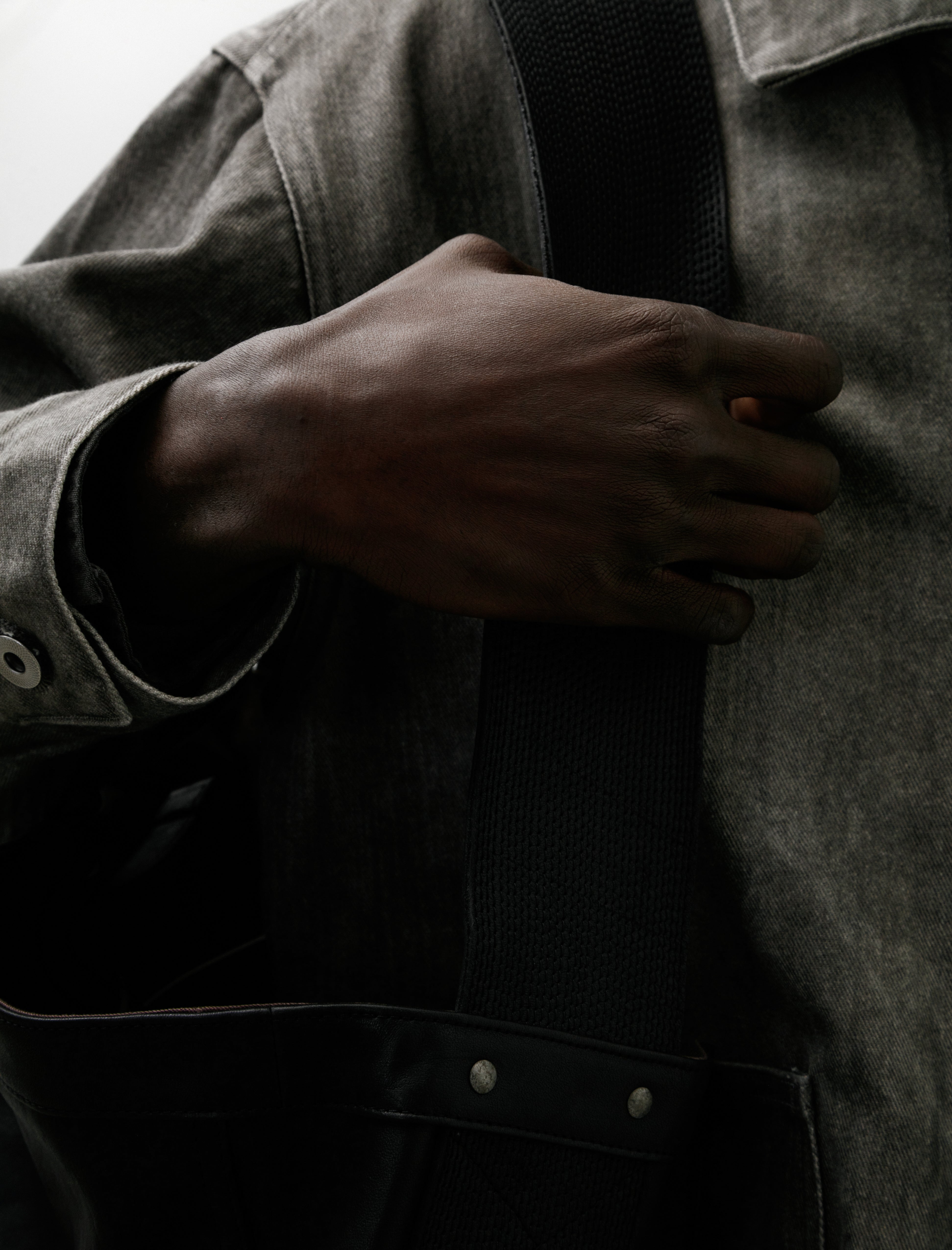 Taiga Takahashi Lot 004 Newsboy Horse Leather Bag Black