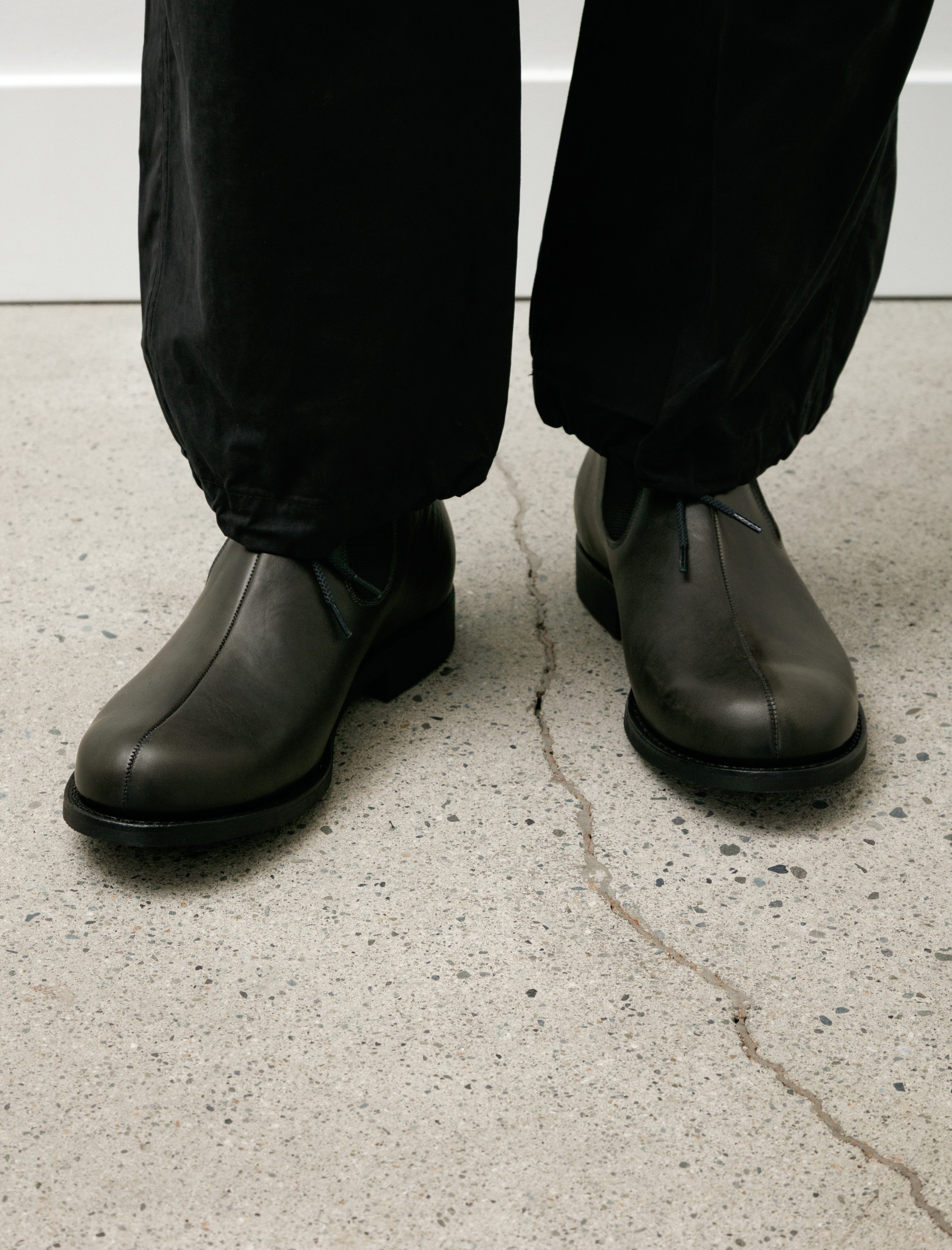 Lady White Co. x Phigvel Split Seam Shoe Charcoal