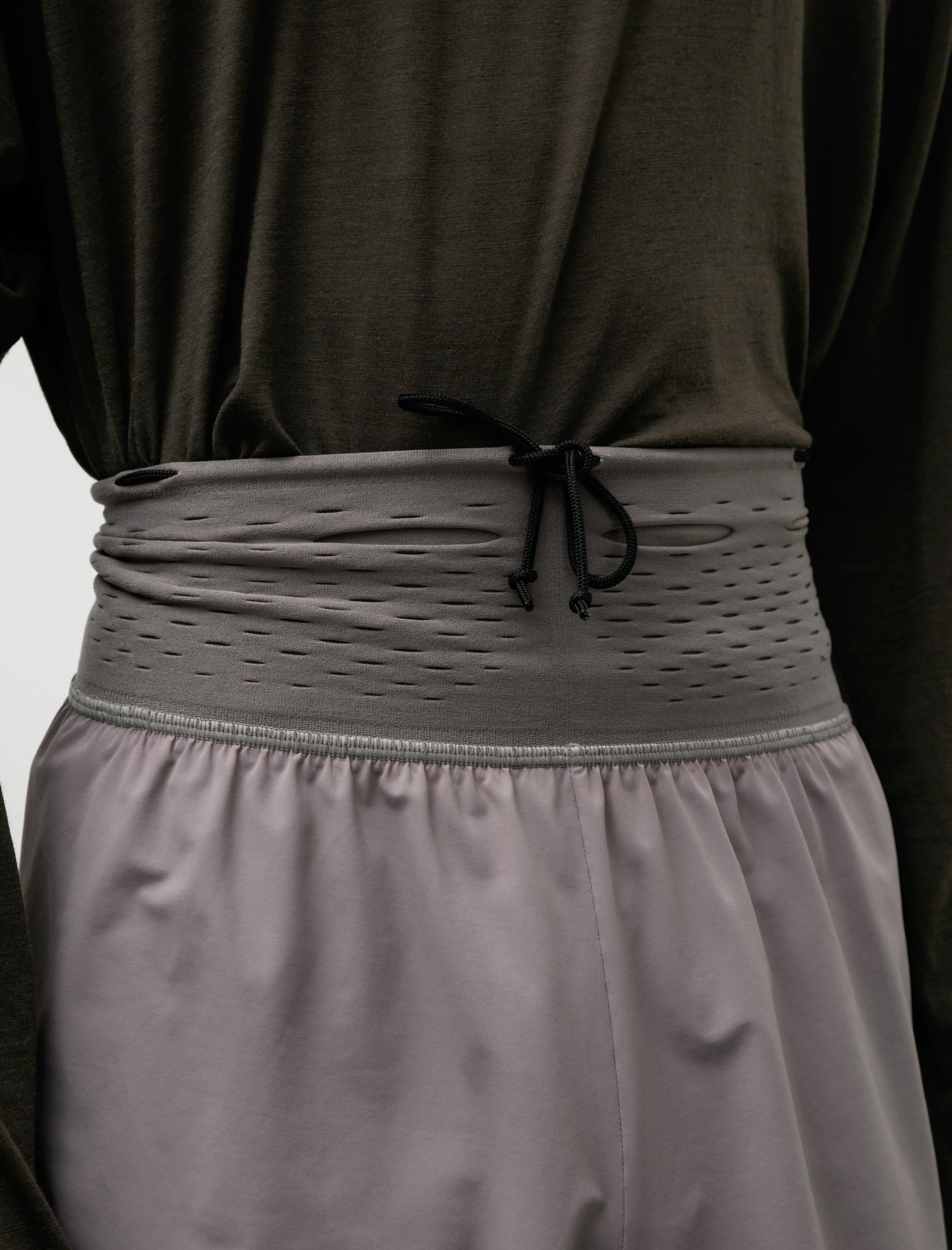 Gnuhr Warp Short Short Charcoal Grey