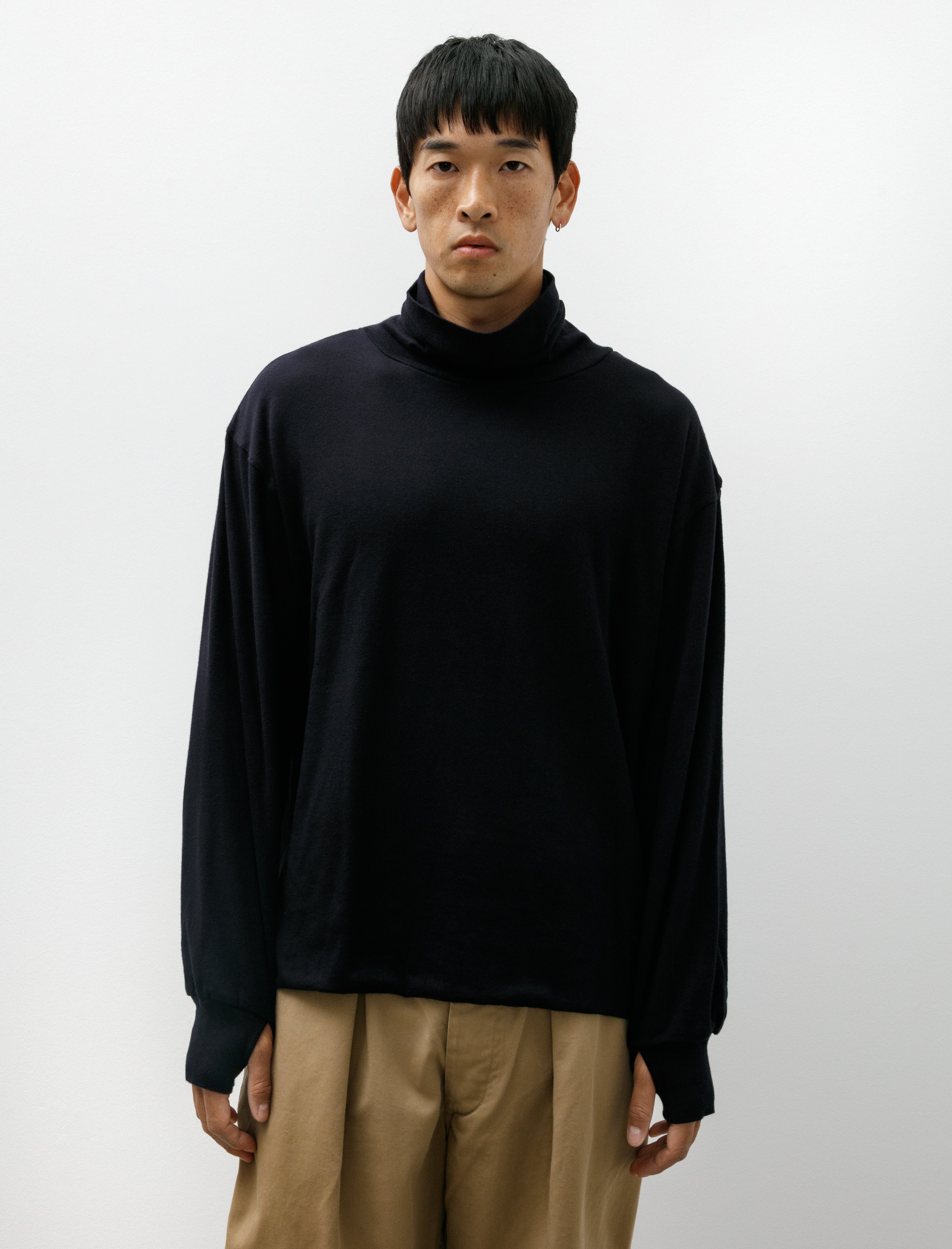 Niceness Buckley Cotton Cashmere Loose Mock Neck L/S Black