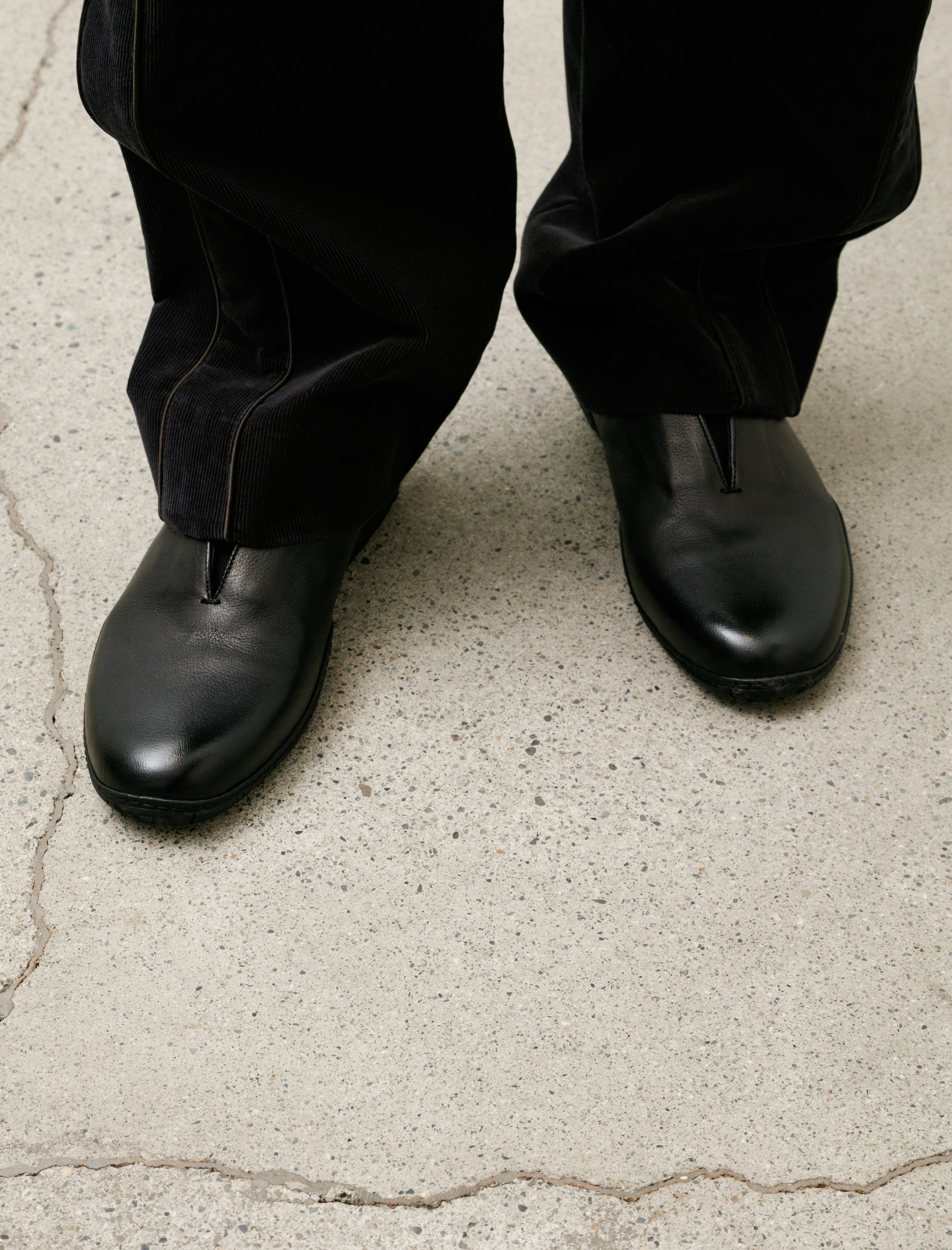 Derrick Oxford Runner Polish Black Buffalo
