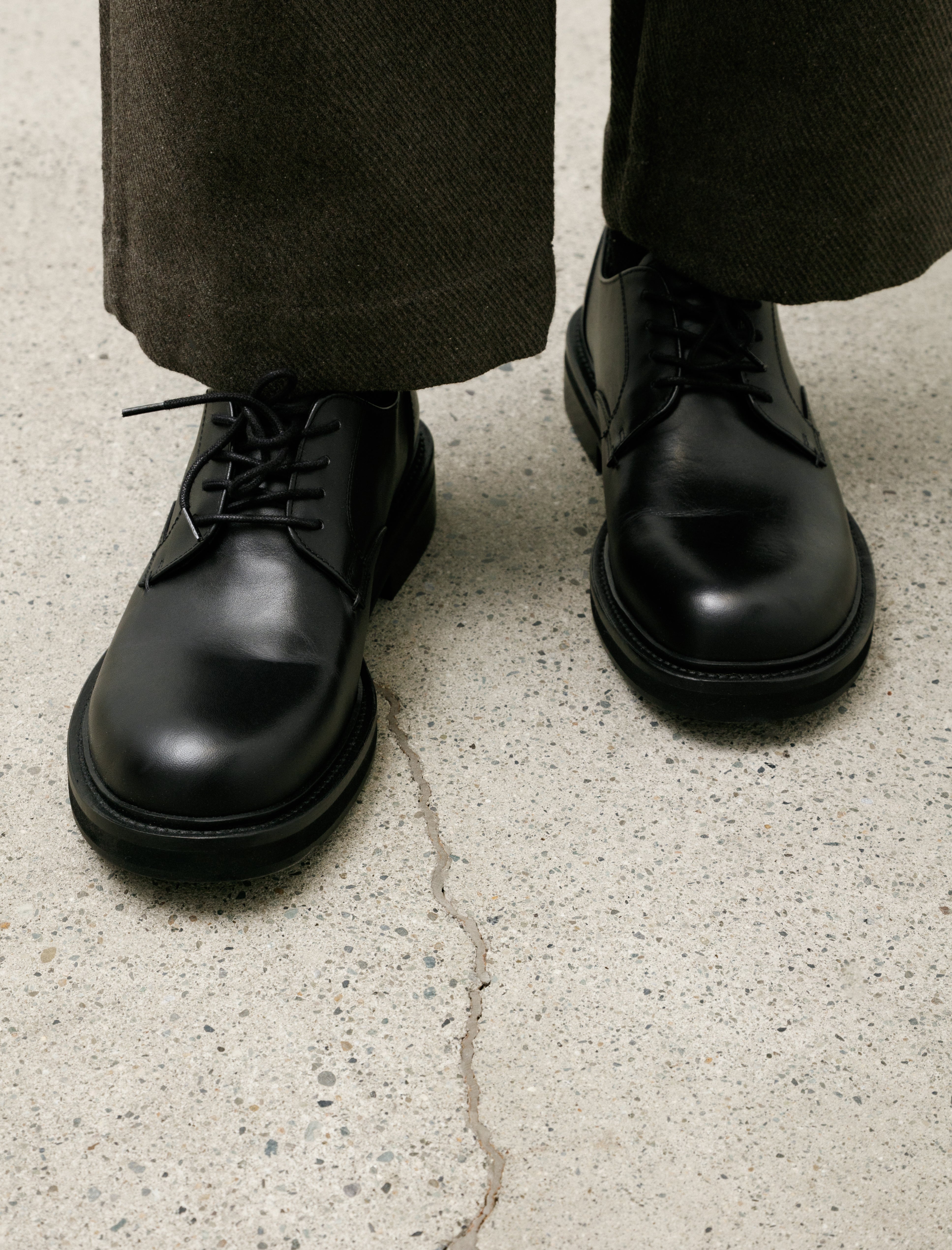 Paracia Mid-Heel Derby Calfskin Black