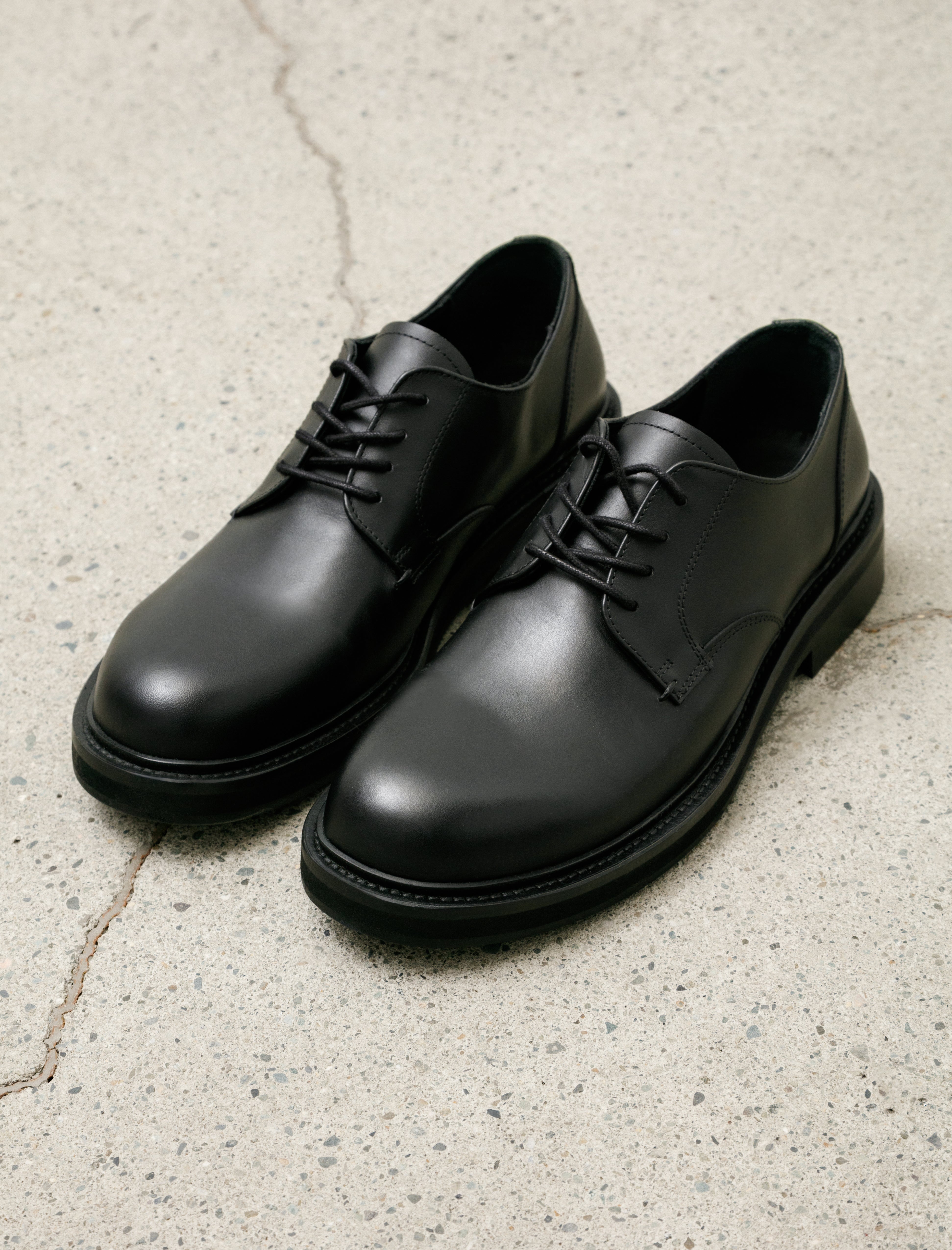 Paracia Mid-Heel Derby Calfskin Black