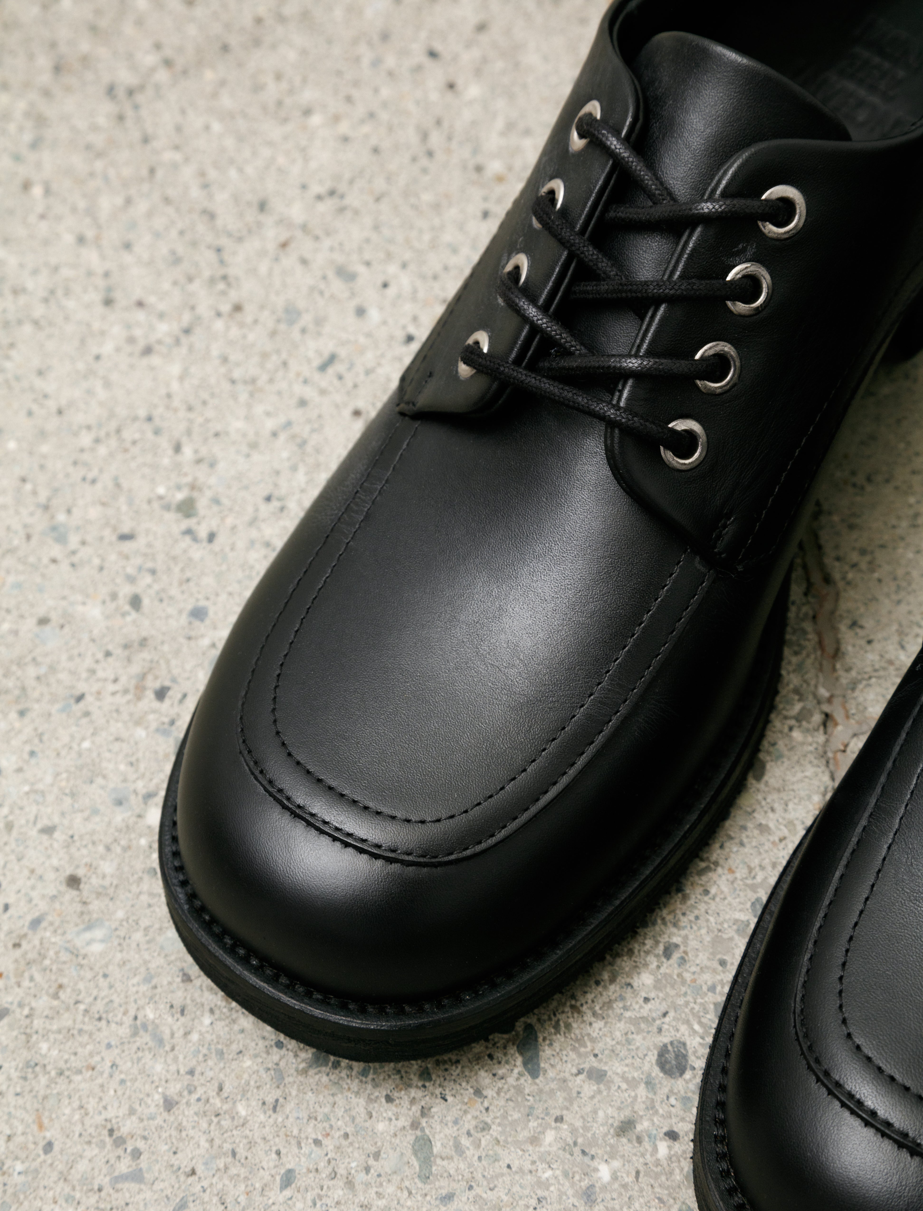 Paracia Old Buster Calfskin Black