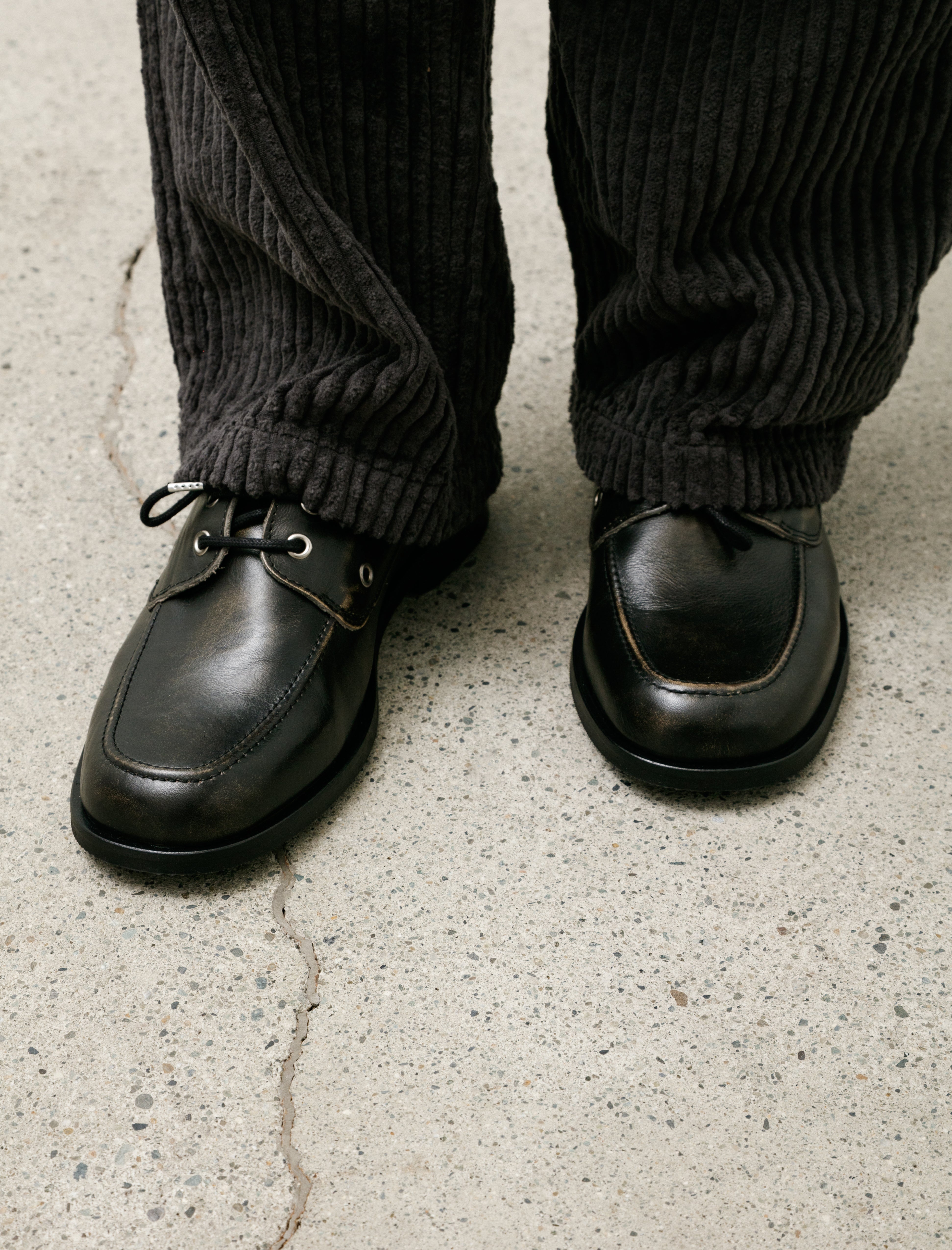 mfpen Scout Deck Shoe Scratched Black