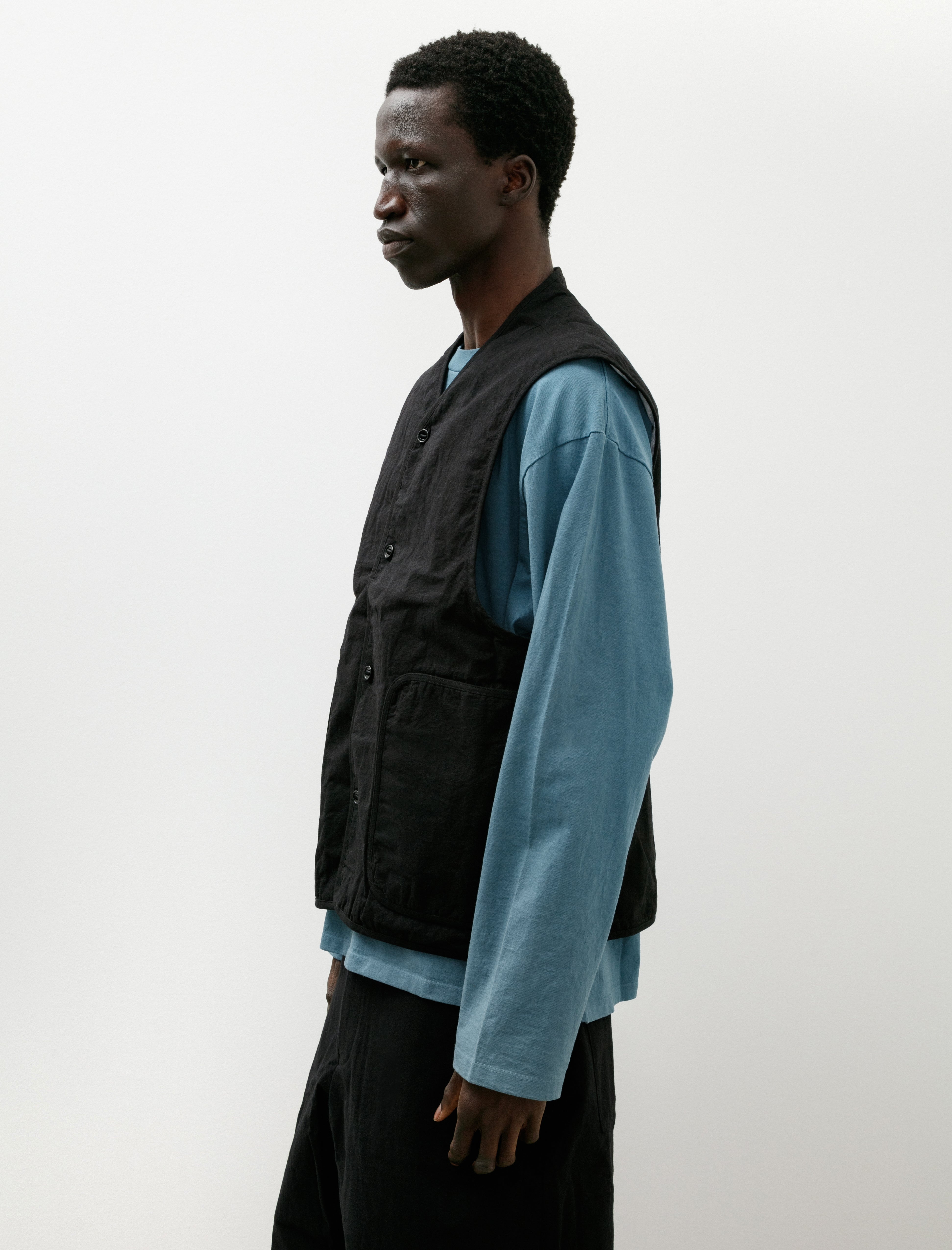 MAN-TLE R19 Down-5 Down Shield Vest Black Wax