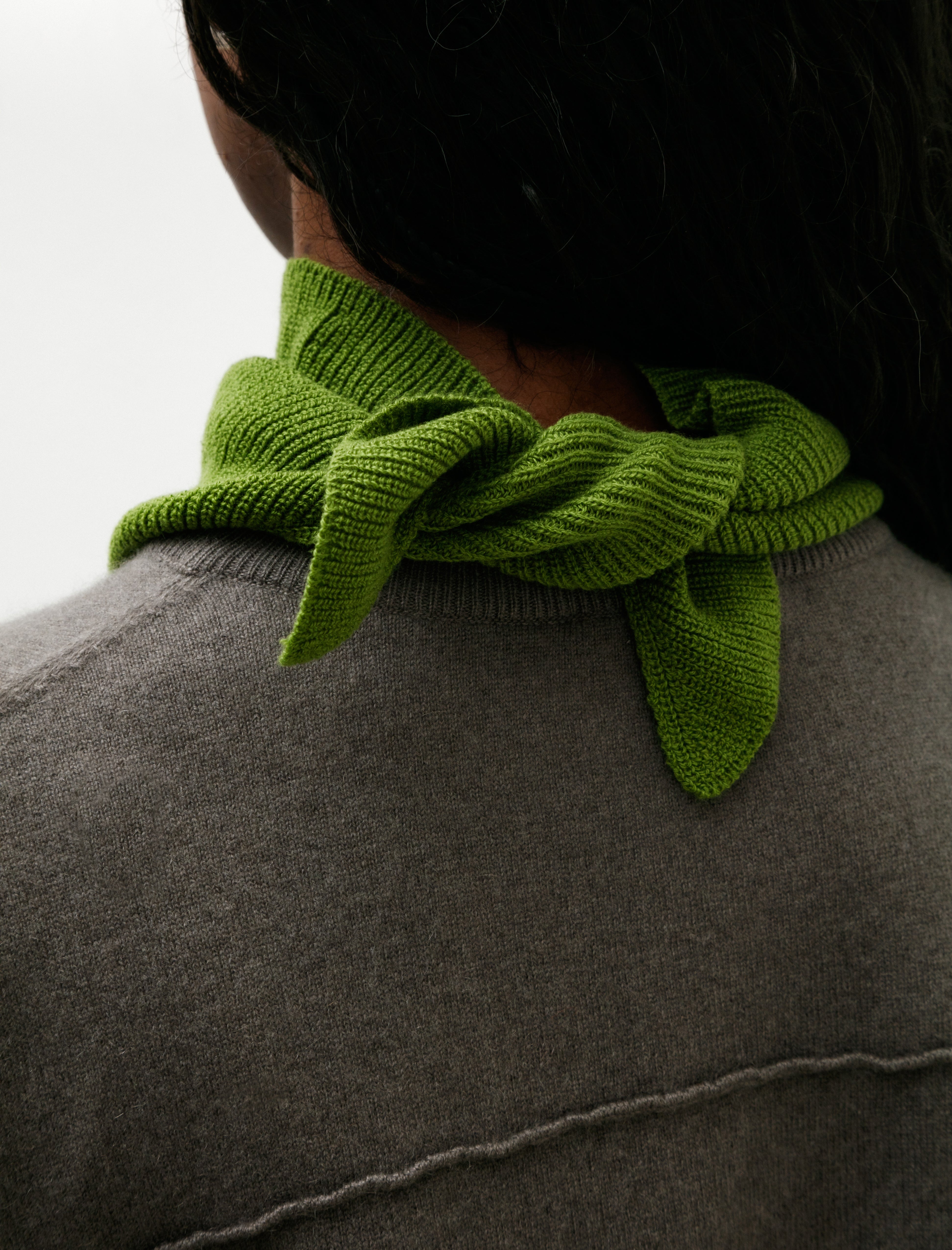 & Daughter Fionn Cashmere Foulard Green