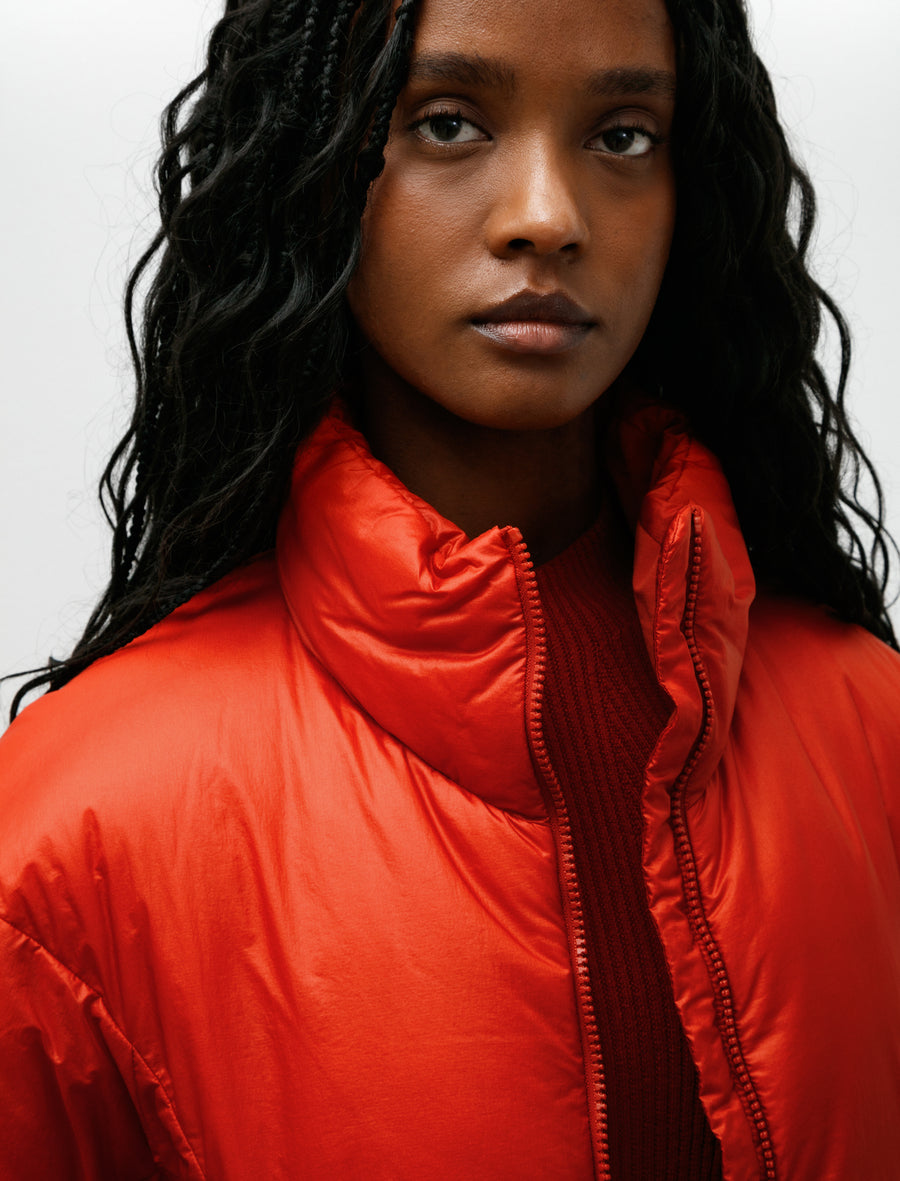 Conduit Down Jacket Carmine - Image 3