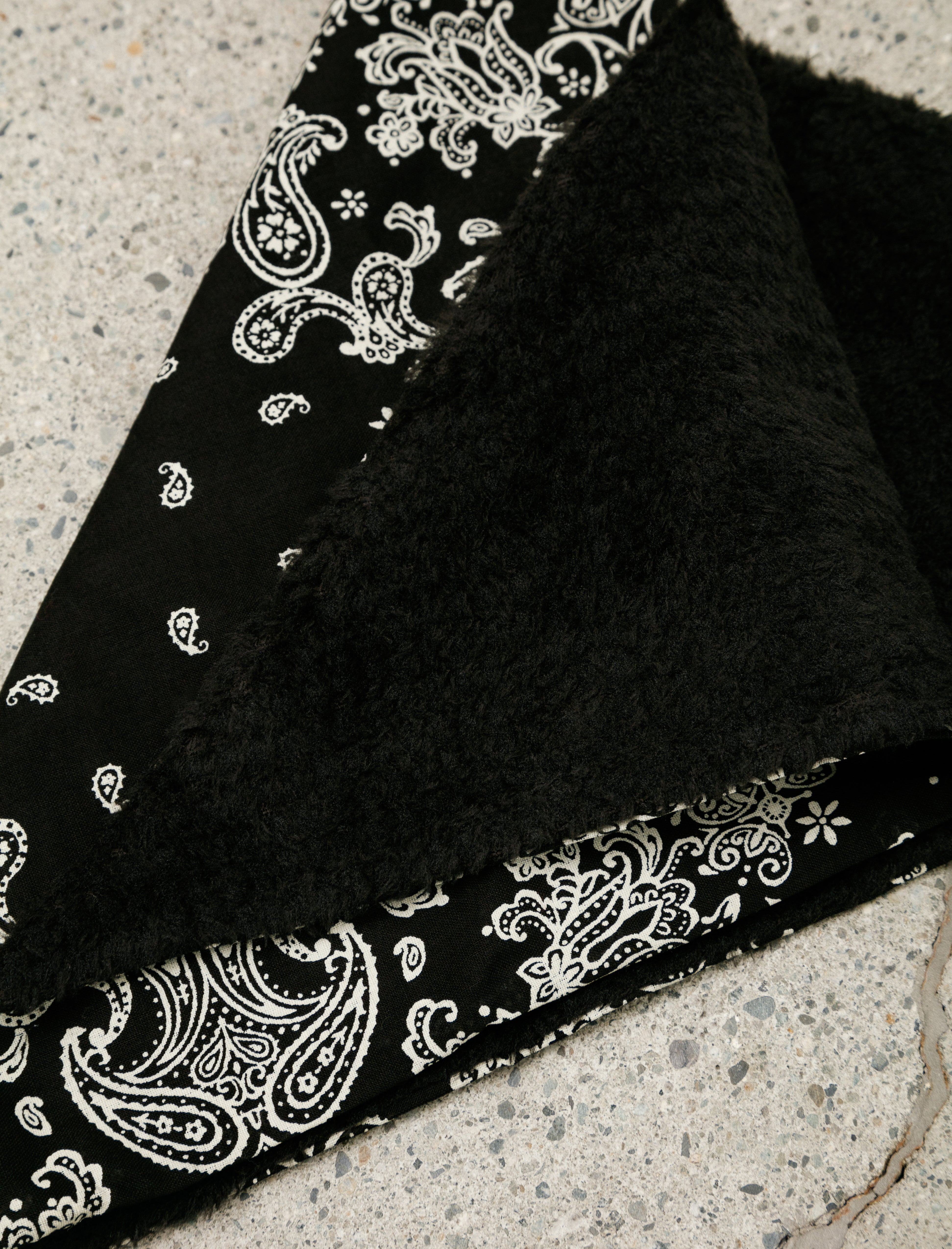 Satisfy FuzzFleece AD Bandana Black