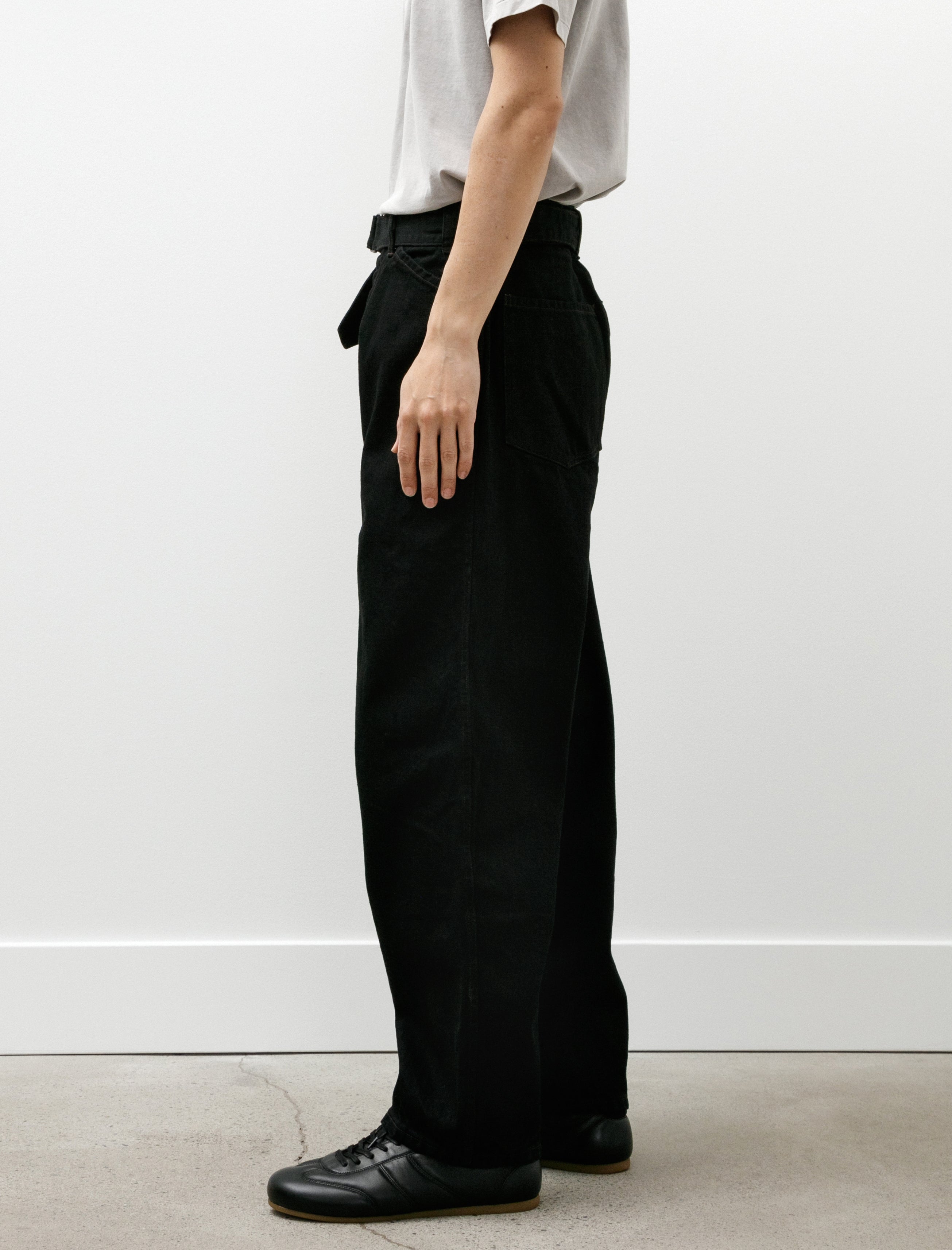 Comoli Black Denim Belted Pants