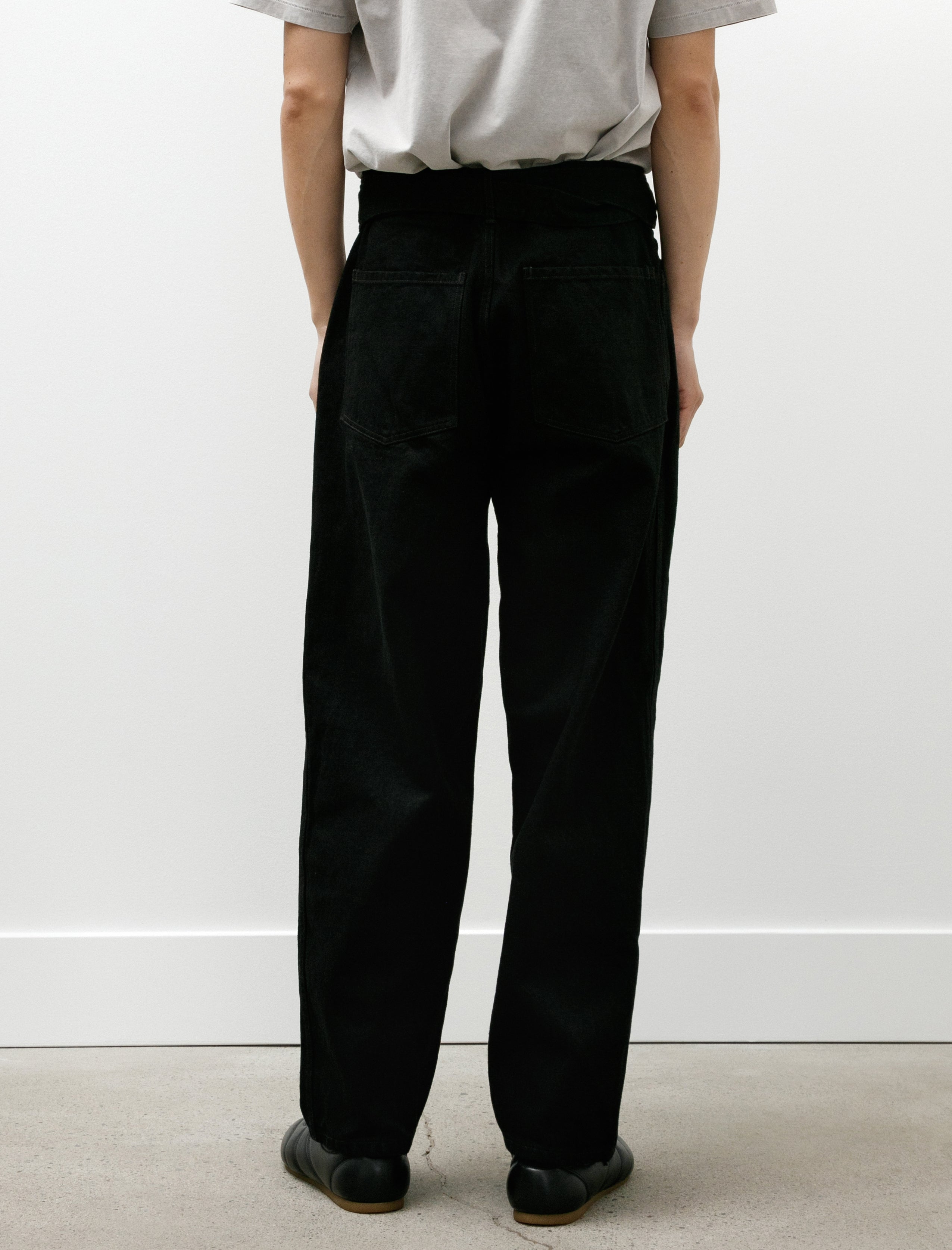 Comoli Black Denim Belted Pants