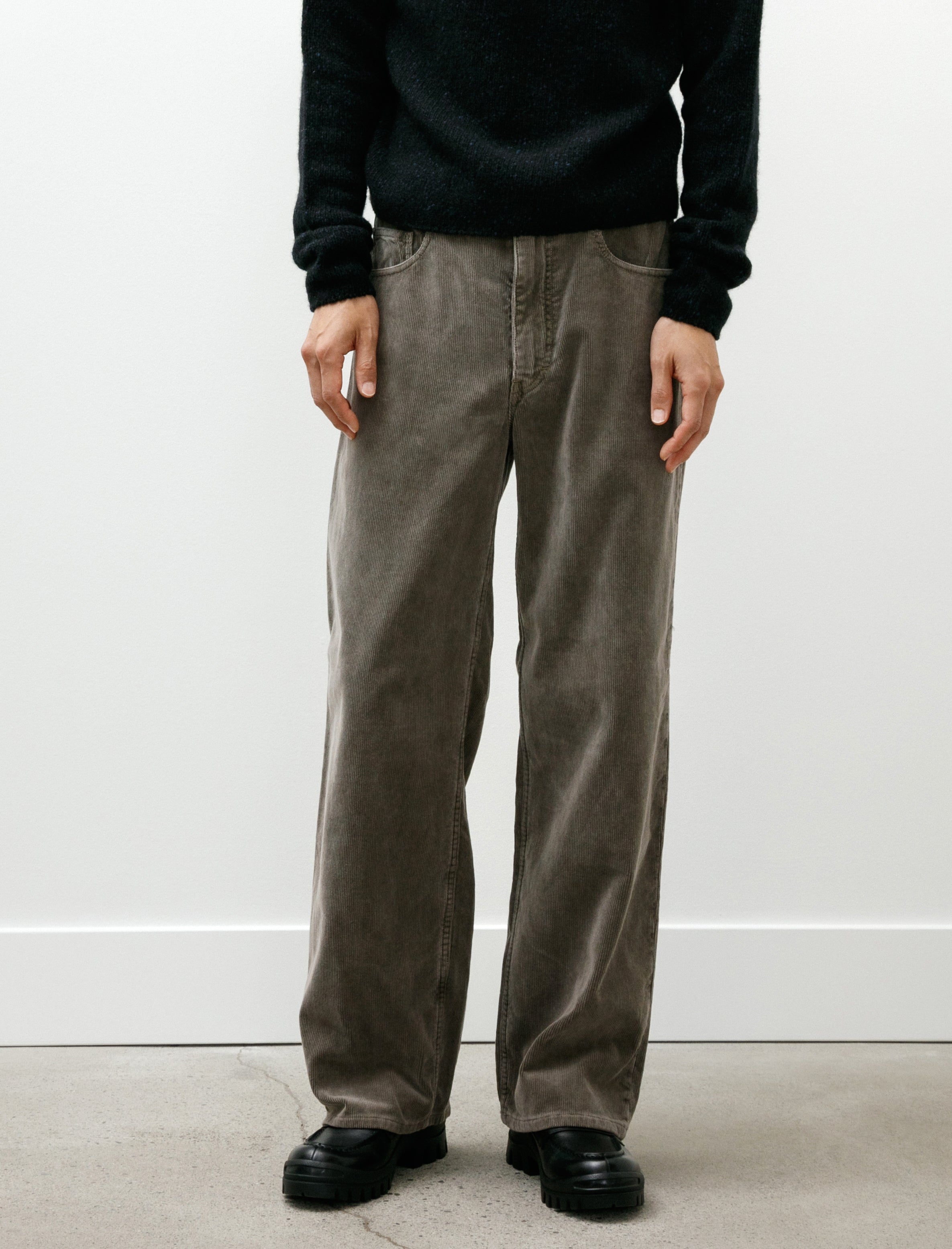 サイズ6 AURALEE PIGMENT DYED CORDUROY PANTS Auralee 'Pigment Dyed Finx Corduroy Wide 5P Pants' (Olive