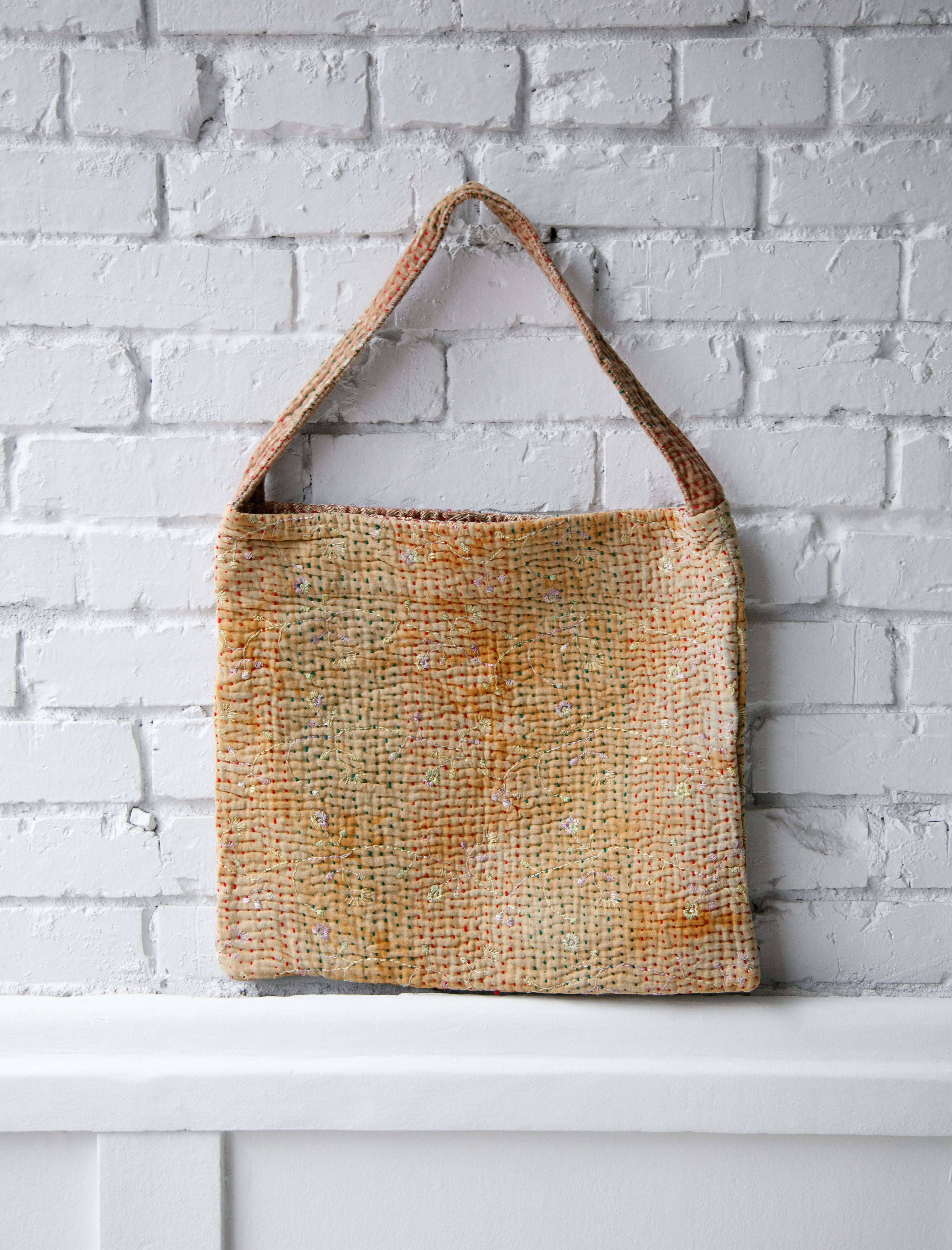 miiThaaii Kantha Shoulderbag