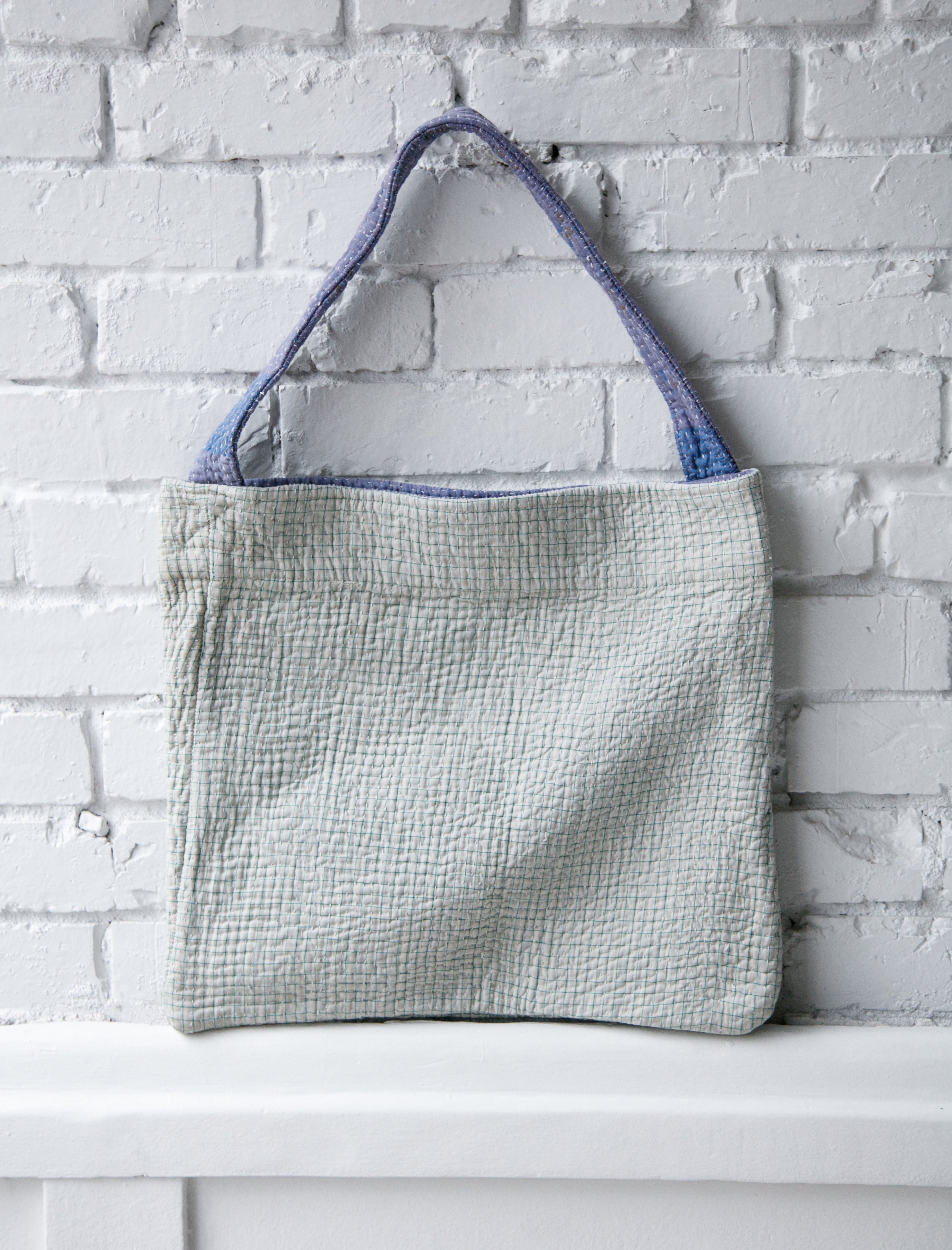 miiThaaii Kantha Shoulderbag