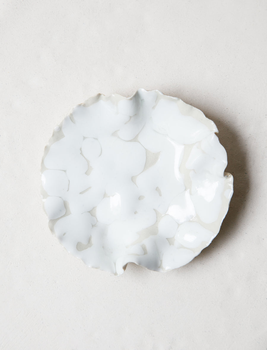 Ruffle Dish Cream/White #6 - Image 1