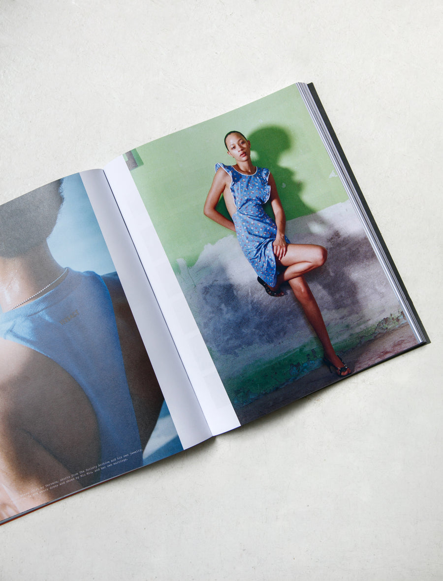 Holiday Magazine No 397 - Image 2