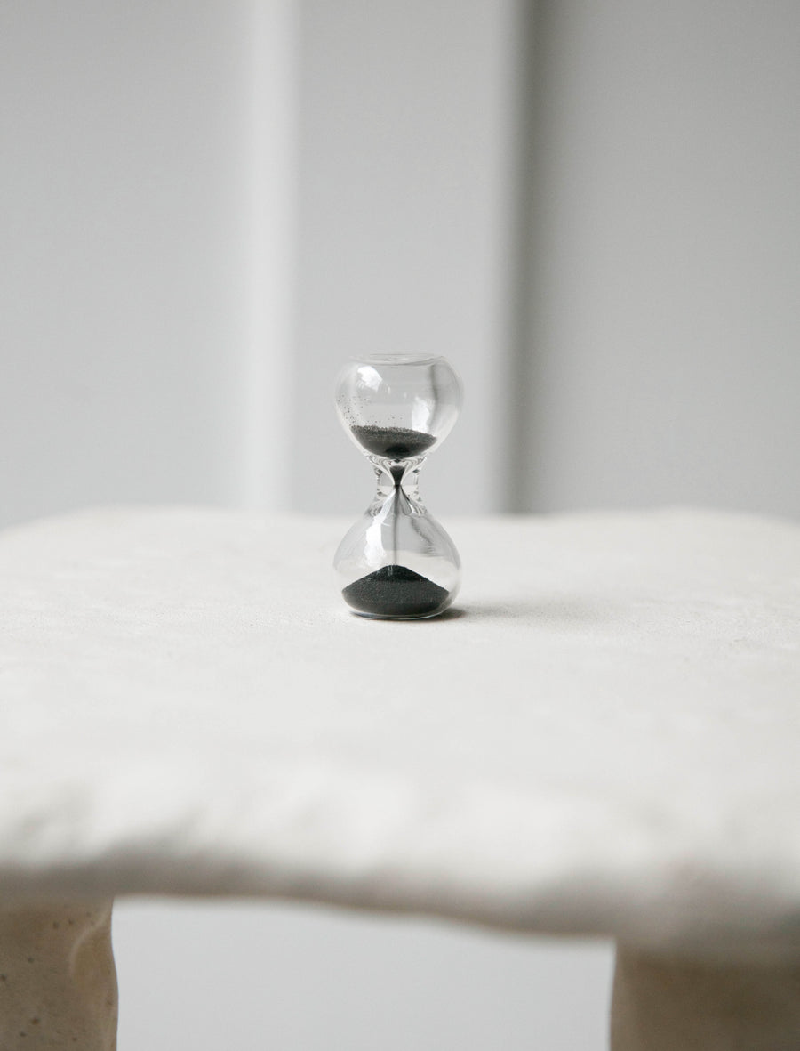 Miniature Hourglass Black - Image 1