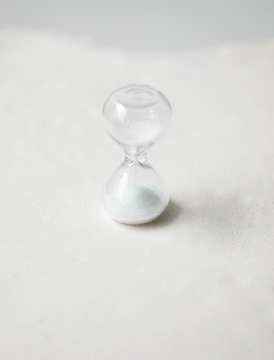 Miniature Hourglass White - Image 2