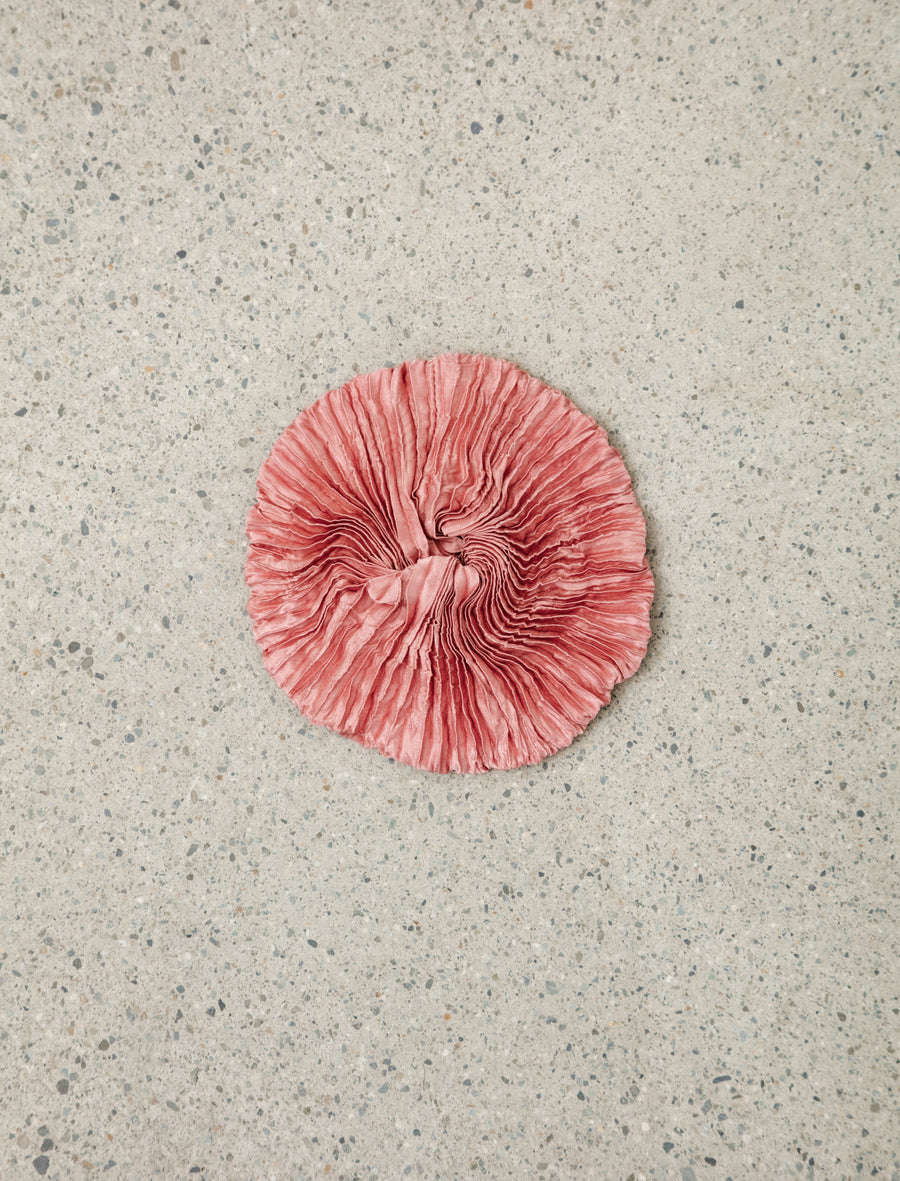Plissé Silk Scrunchie - Image 4