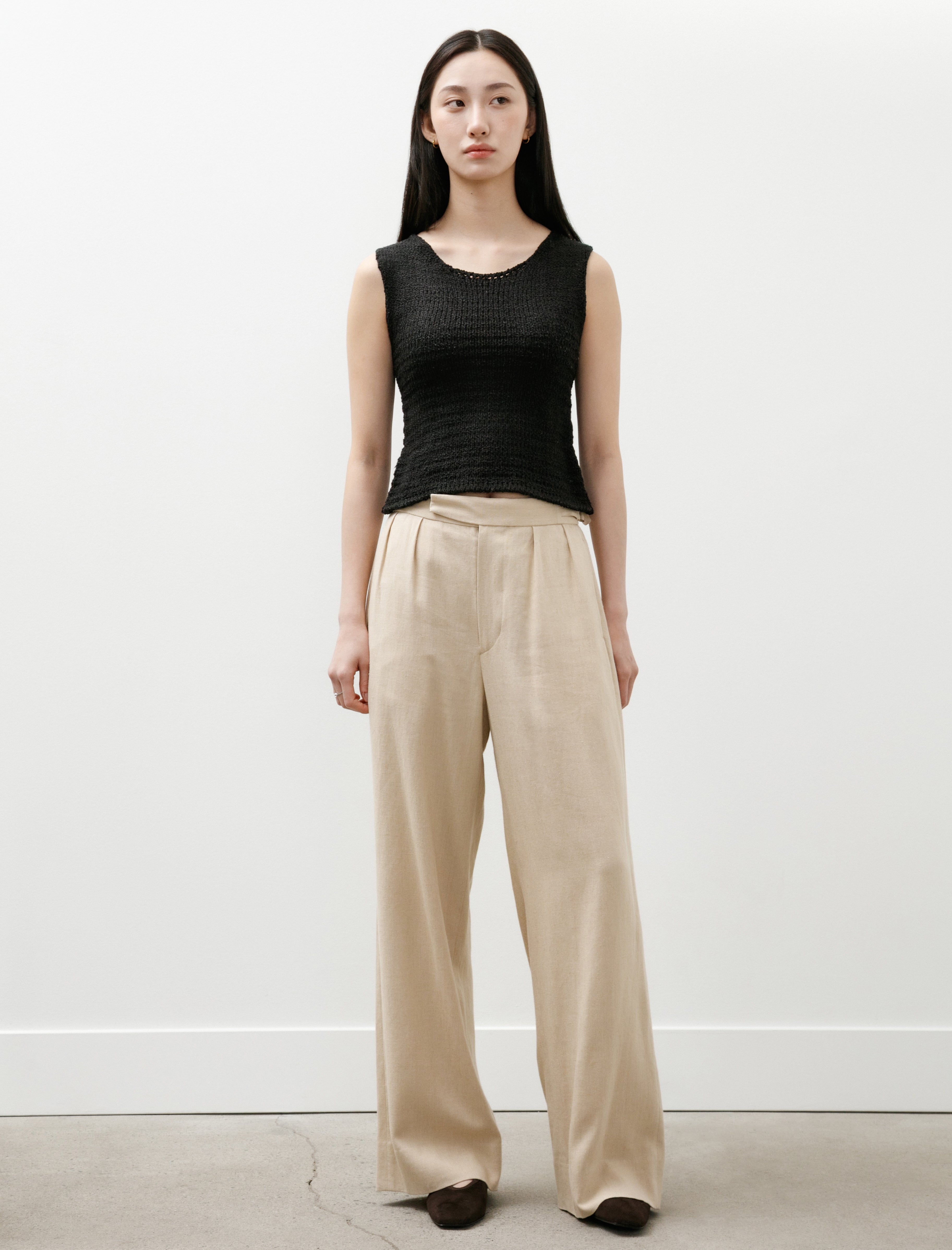 Comoli Rayon Linen Tucked Pants Beige