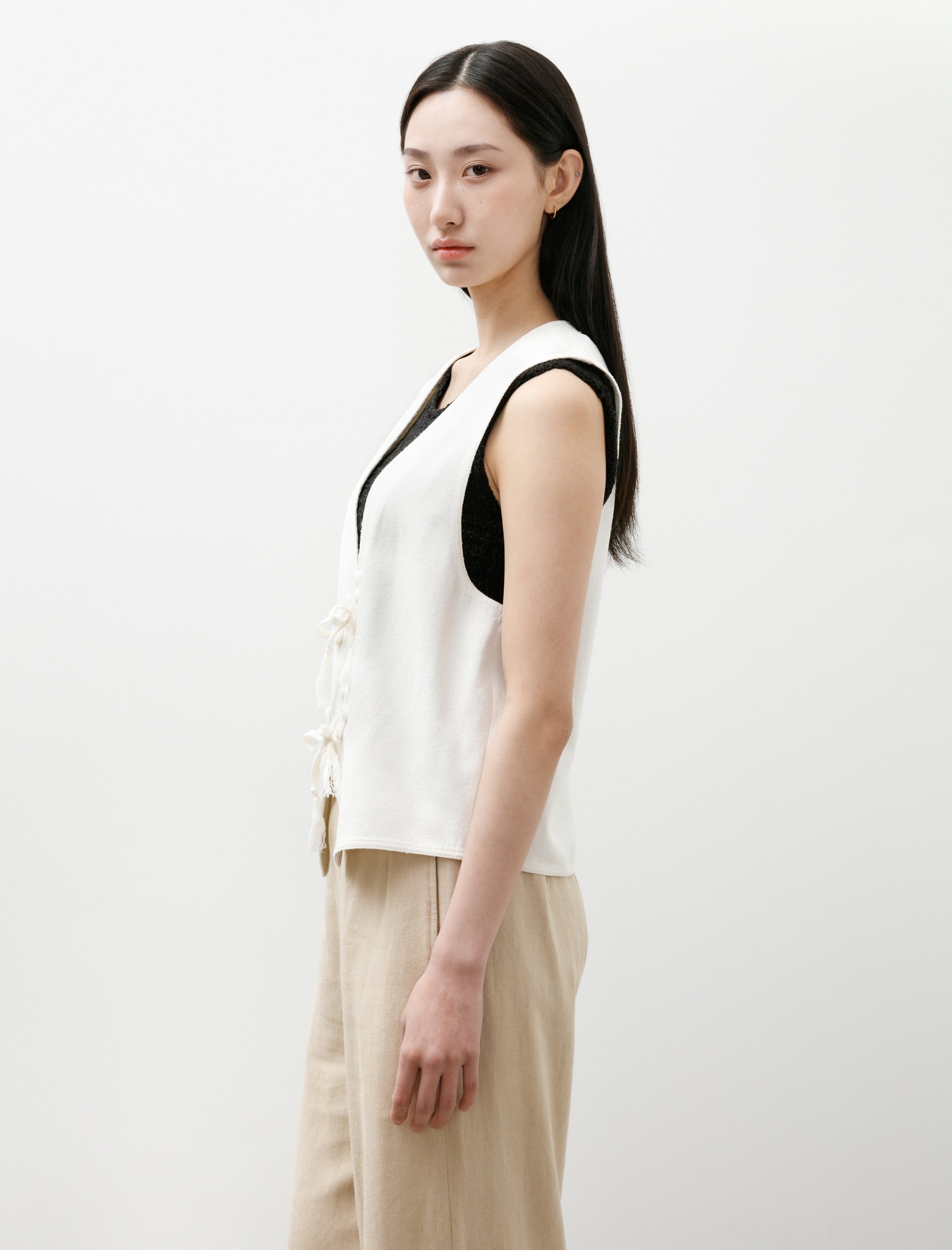 Comoli Silk Nep Vest Ecru