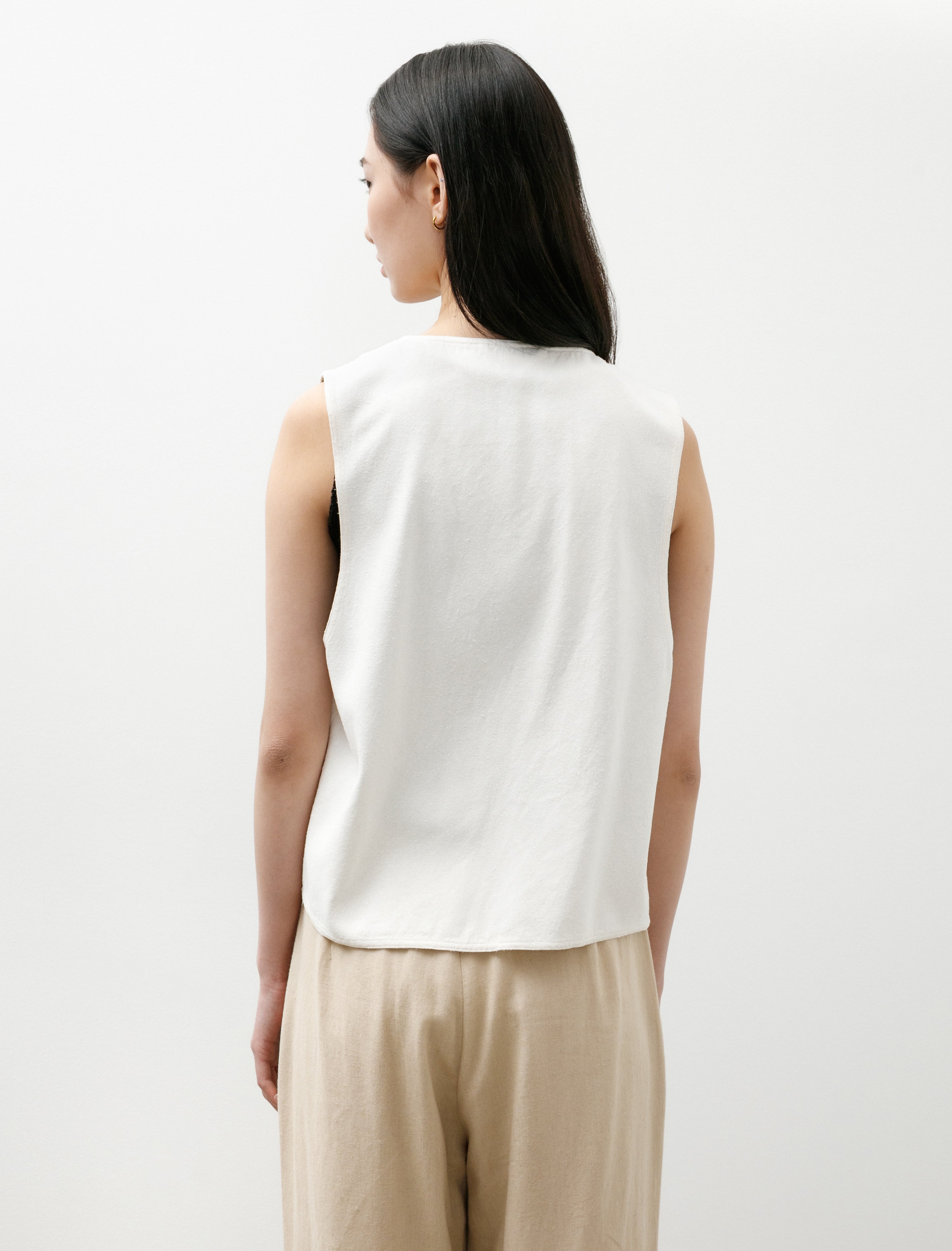 Comoli Silk Nep Vest Ecru