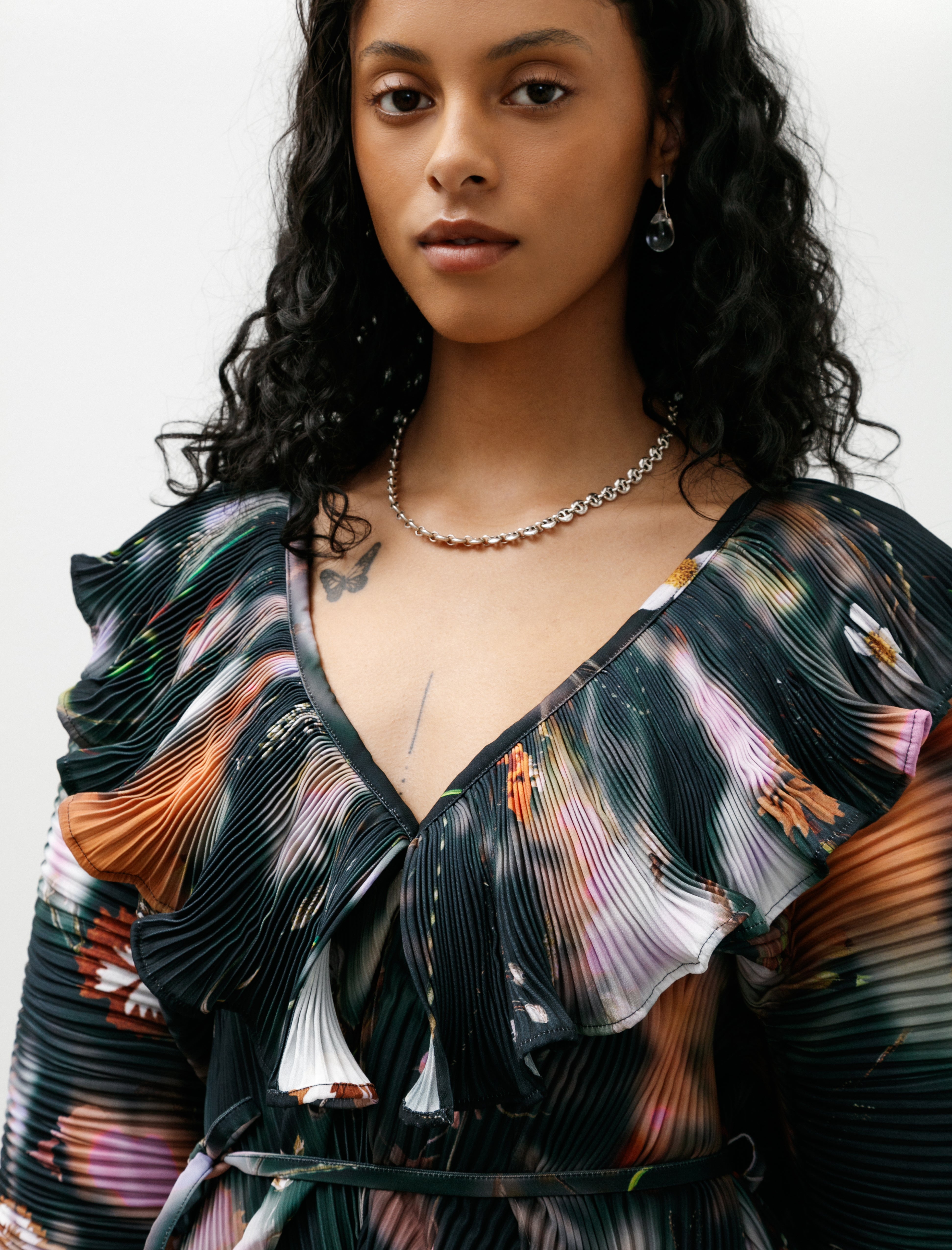 Julia Heuer Womens – Neighbour