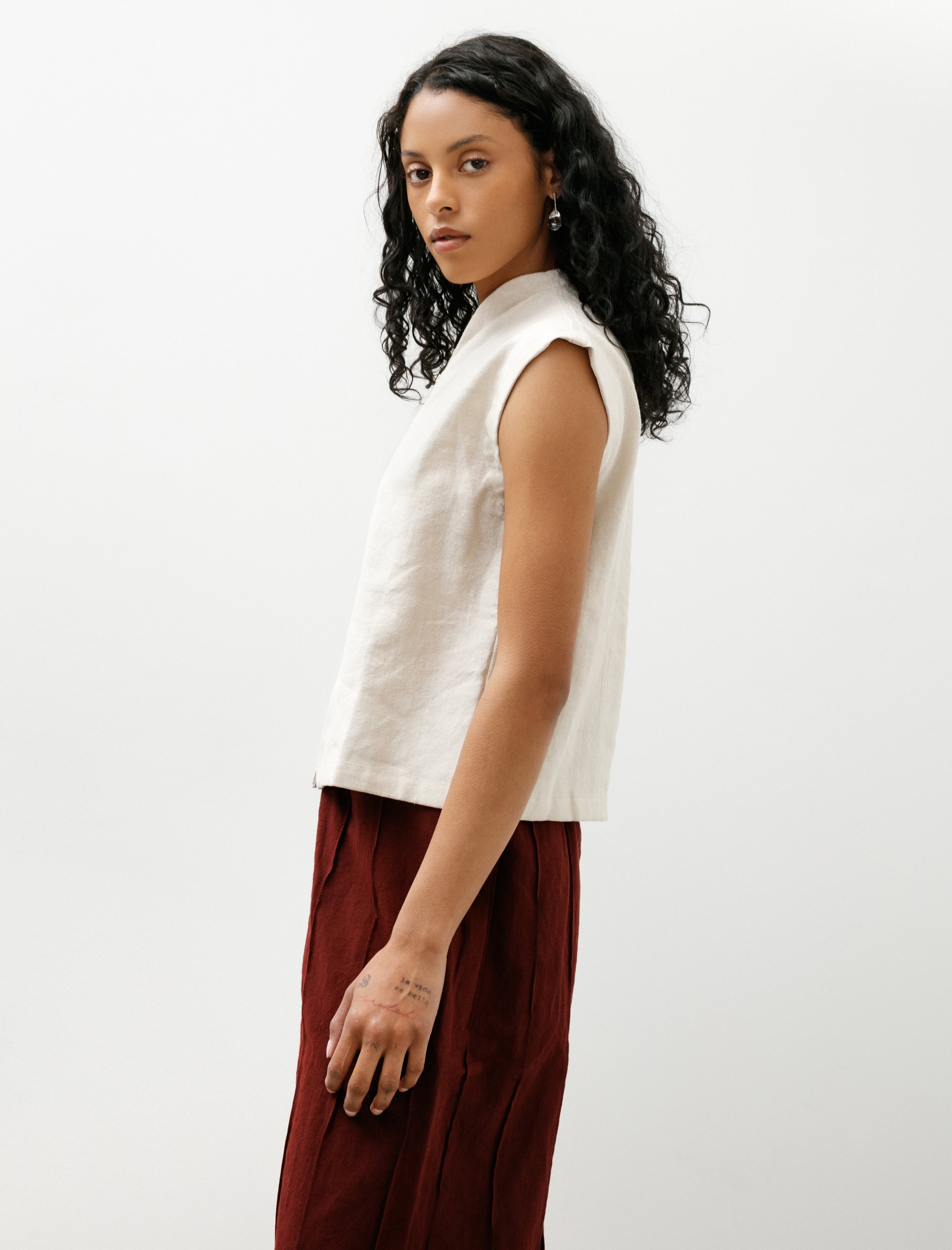 MAN-TLE WR20 Shirt-5 Zip Tank Sand Grosgrain