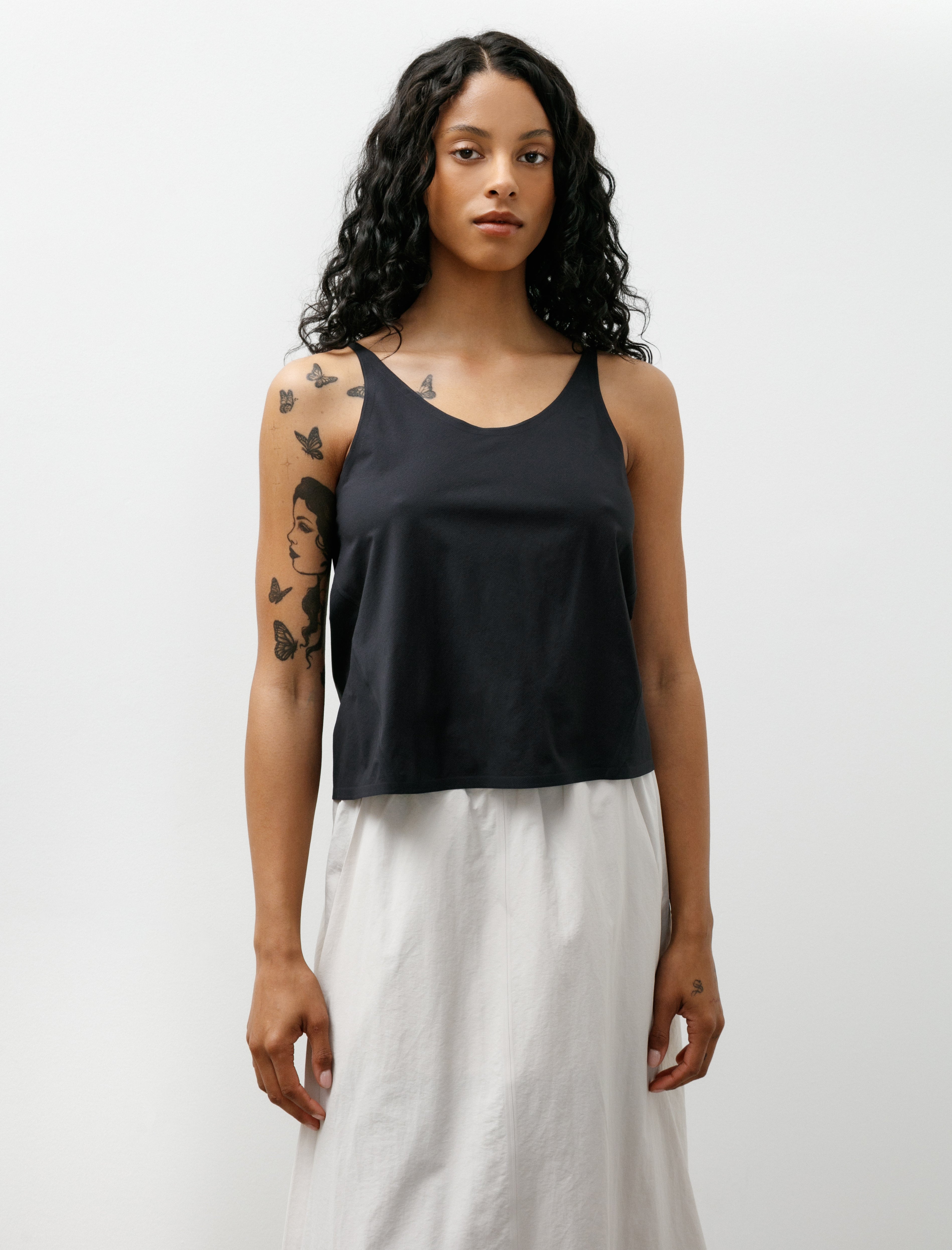 Veilance Myria Tank Black