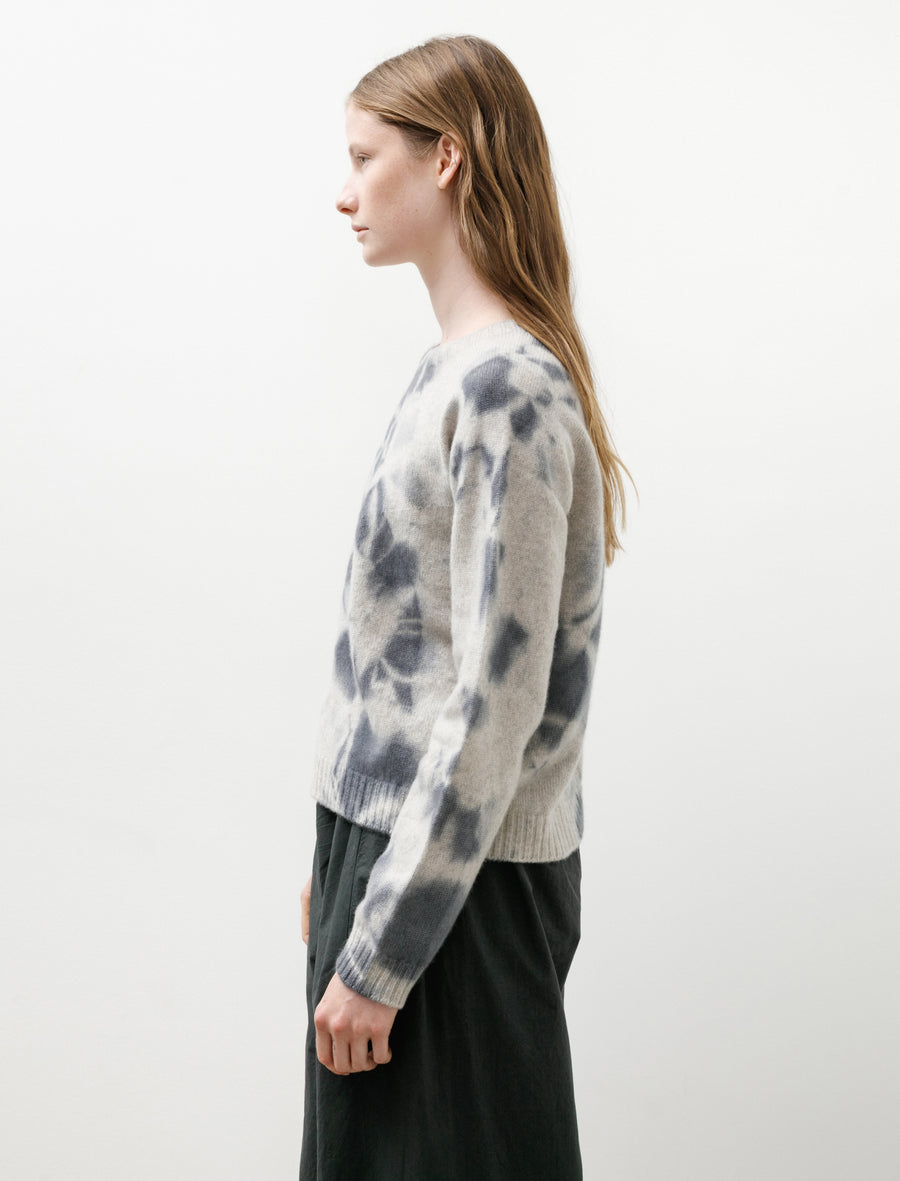Cashmere Seamless Pullover Madara Shibori Silver/Light Grey - Image 3