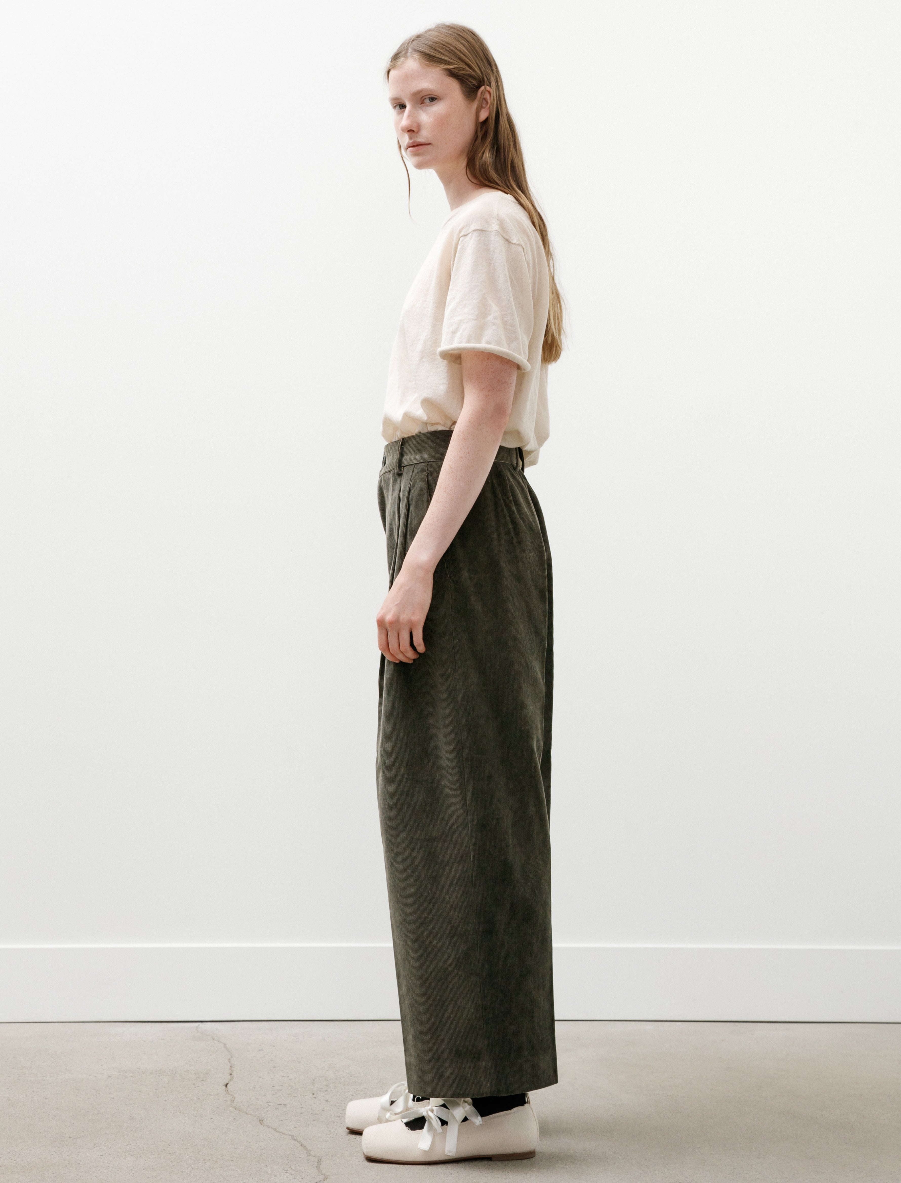 Cristaseya Double Pleated Cropped Corduroy Trousers Washed Khaki