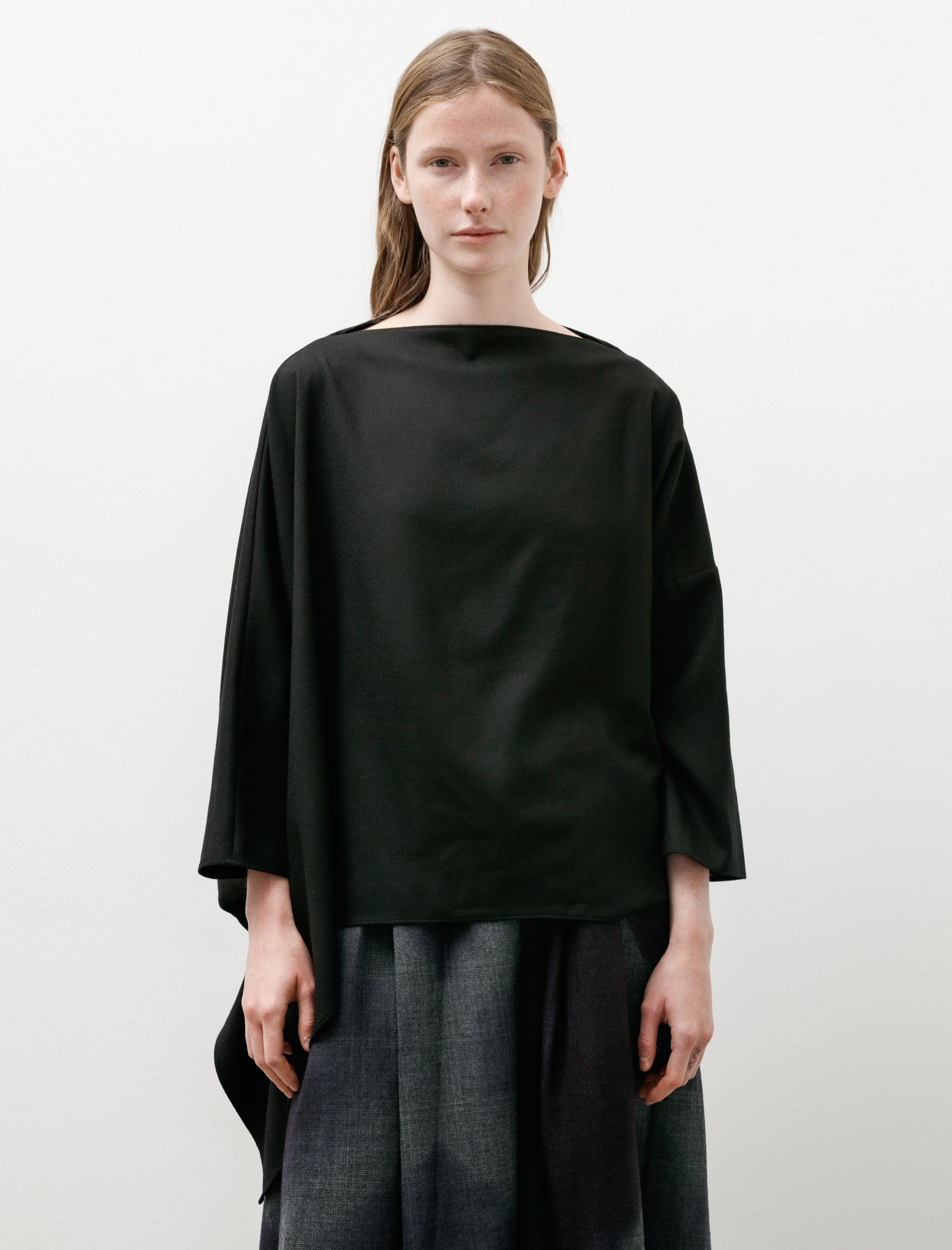 Dusan Asymmetrical T-Shirt Twill Flanella Black
