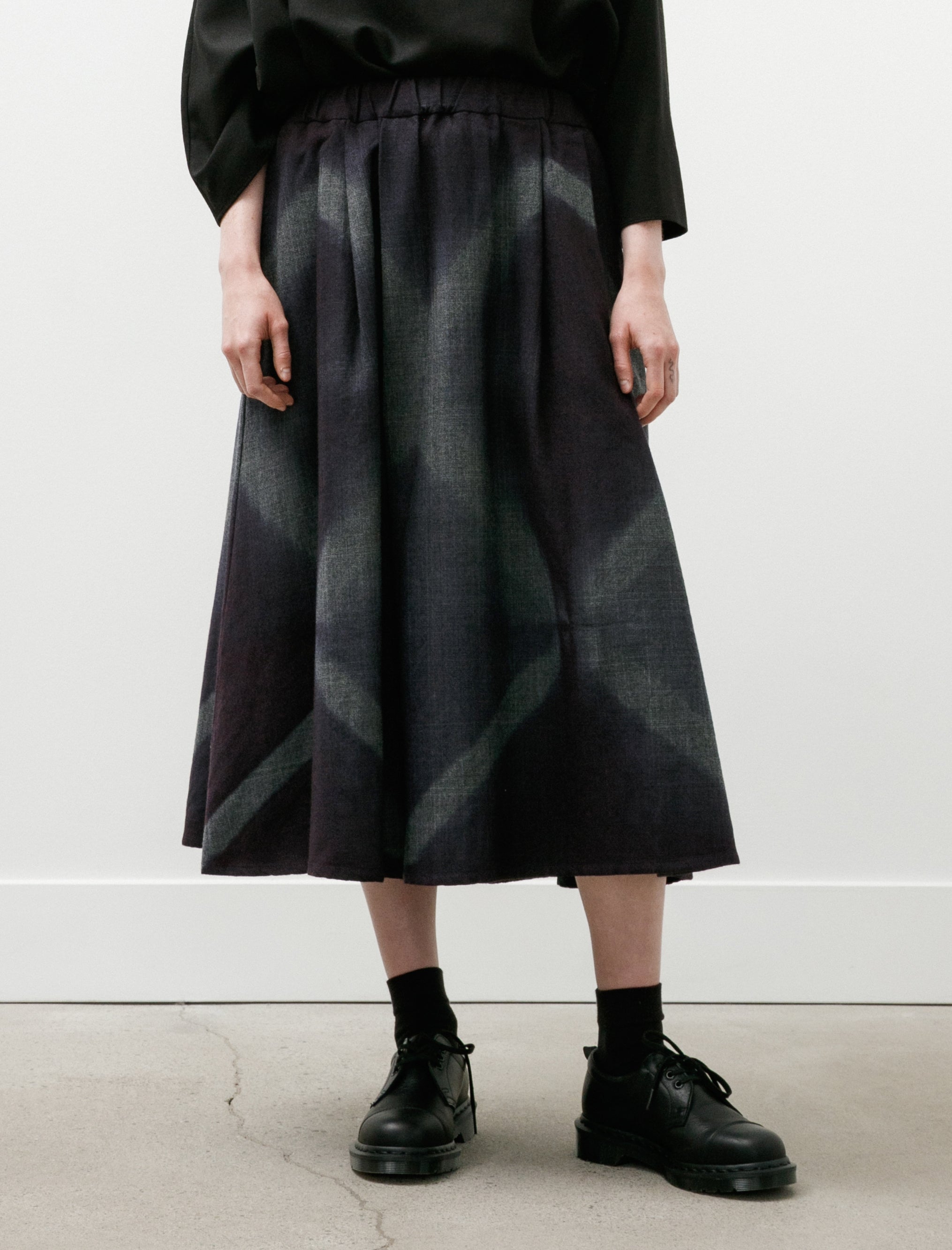 Suzusan Wool Glen Check Pleated Skirt Itajime Shibori X Dark Purple/Dark Grey