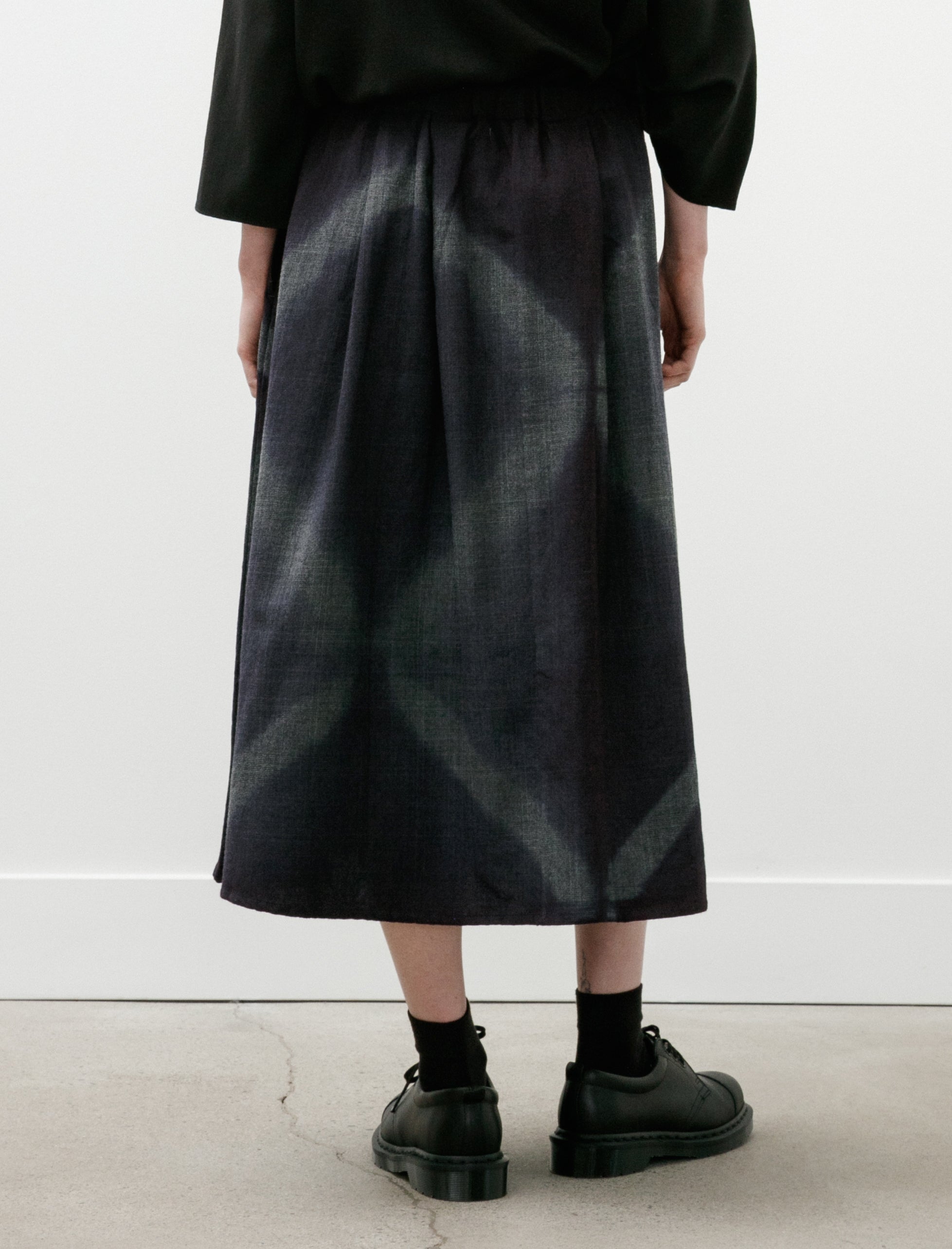 Suzusan Wool Glen Check Pleated Skirt Itajime Shibori X Dark Purple/Dark Grey