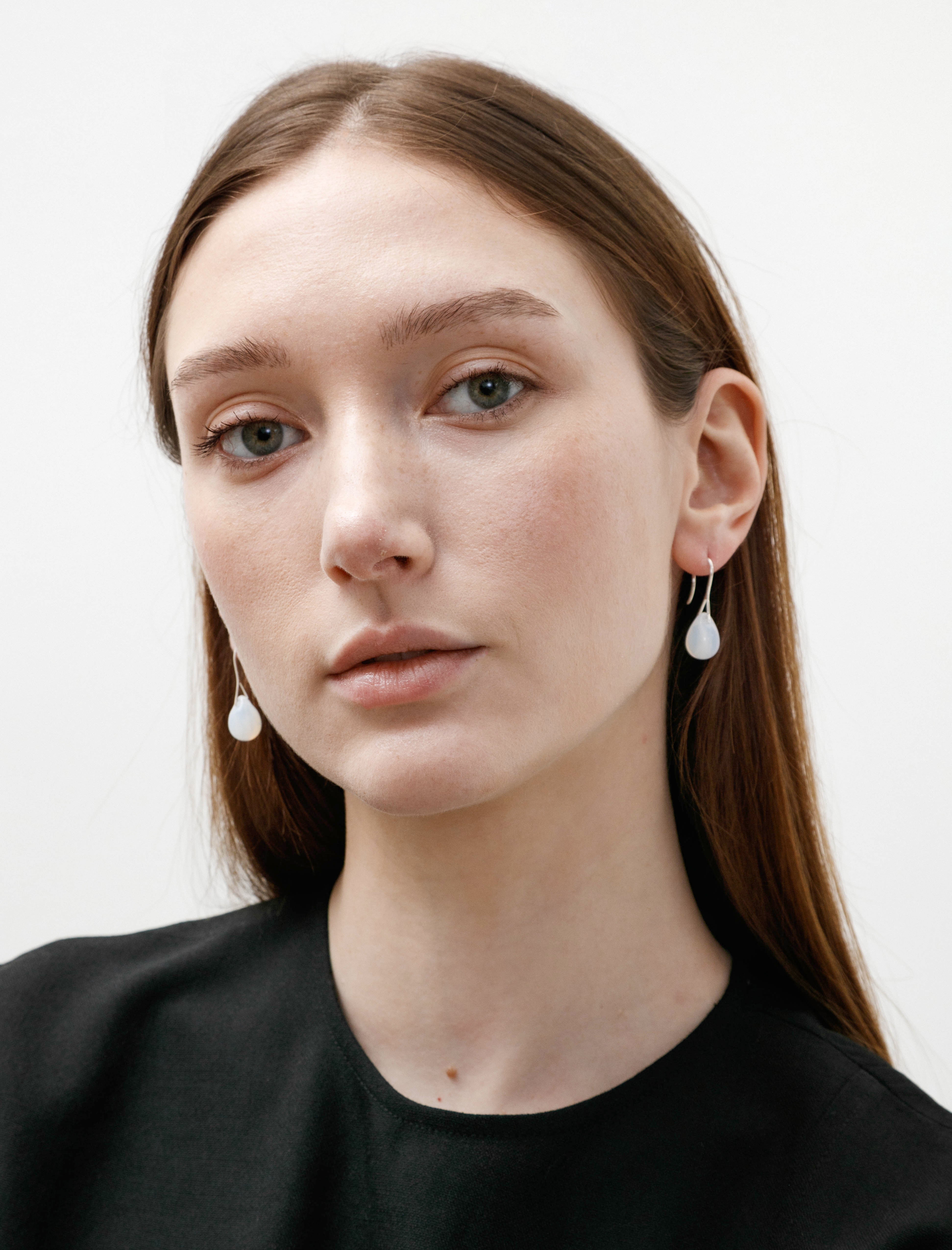 Sisi Joia Gota Mini Earrings Opaline White