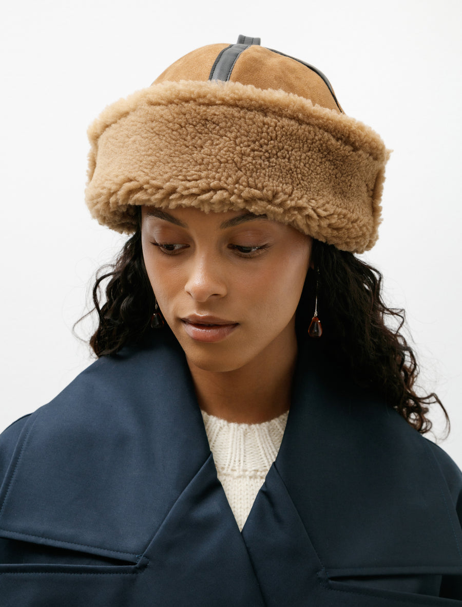 Suede Back Curly Hair Contrast Bound Panel Cap Tan/Black - Image 1
