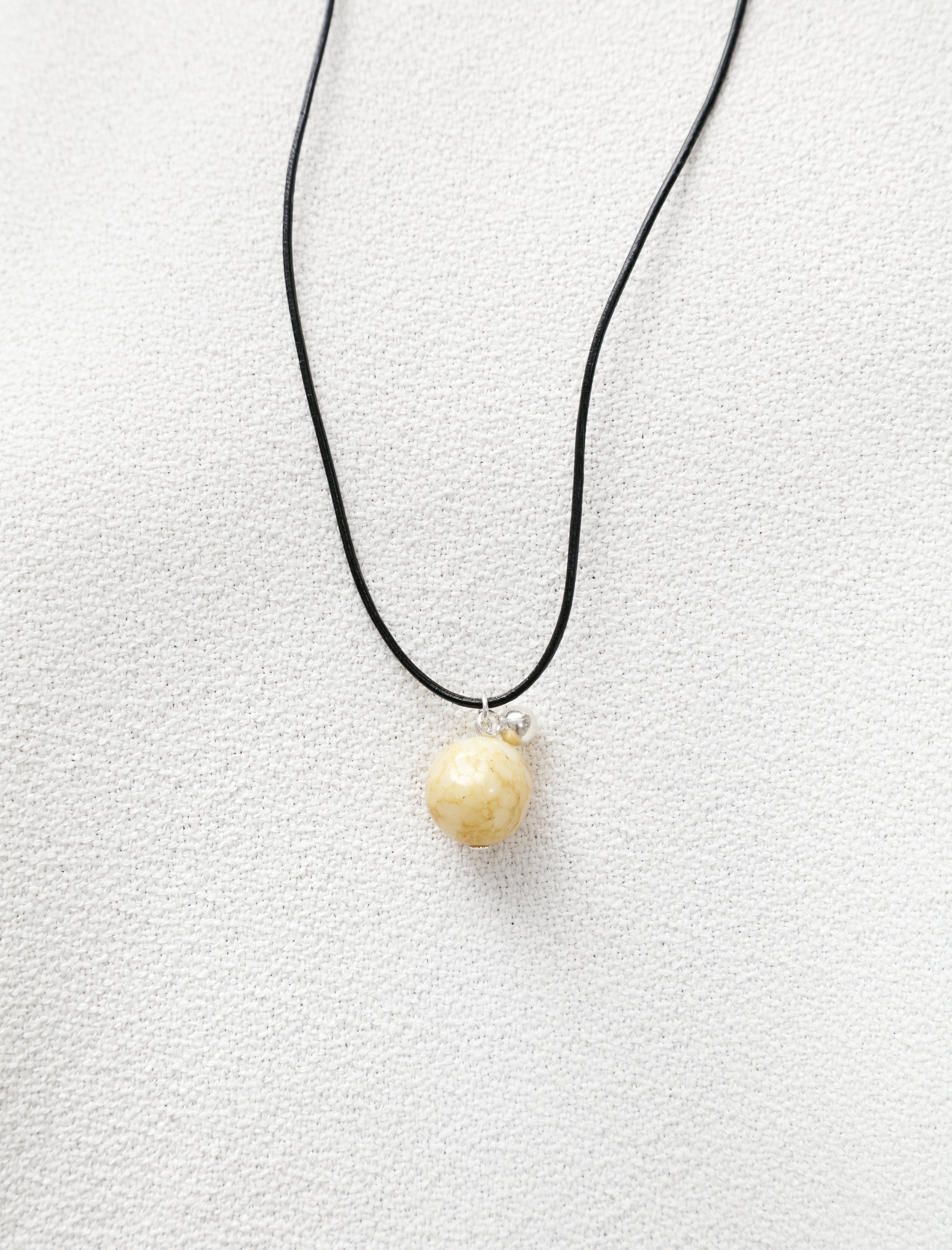 Sisi Joia Galet Necklace Cream Beige