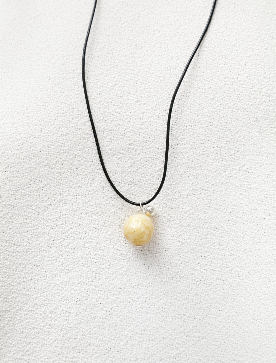Galet Necklace Cream Beige - Image 2