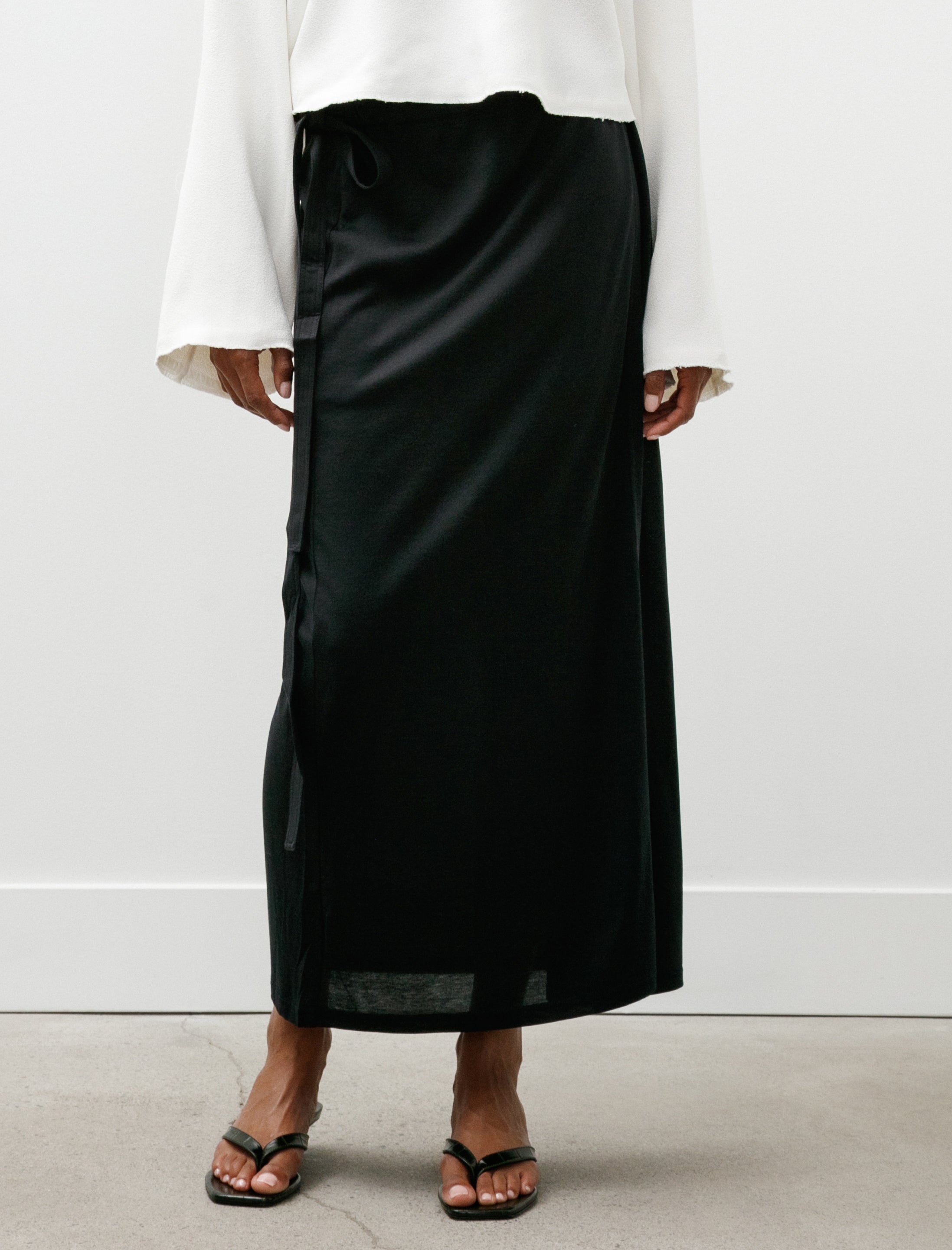 Totême Wrap Skirt Silk Cotton Black