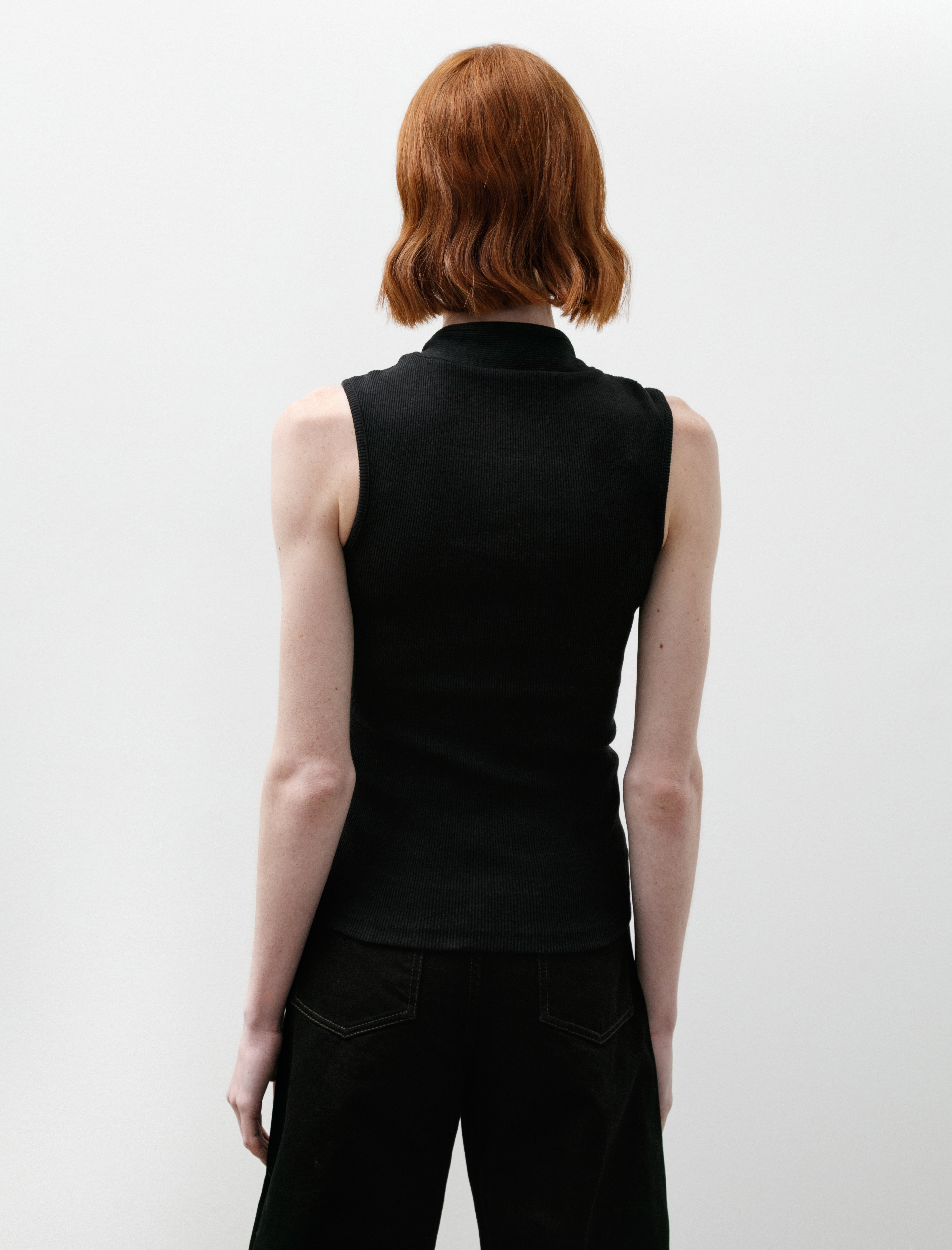LEMAIRE タンクトップ　BLACK Lemaire Asymmetrical Fitted Top Black – Neighbour