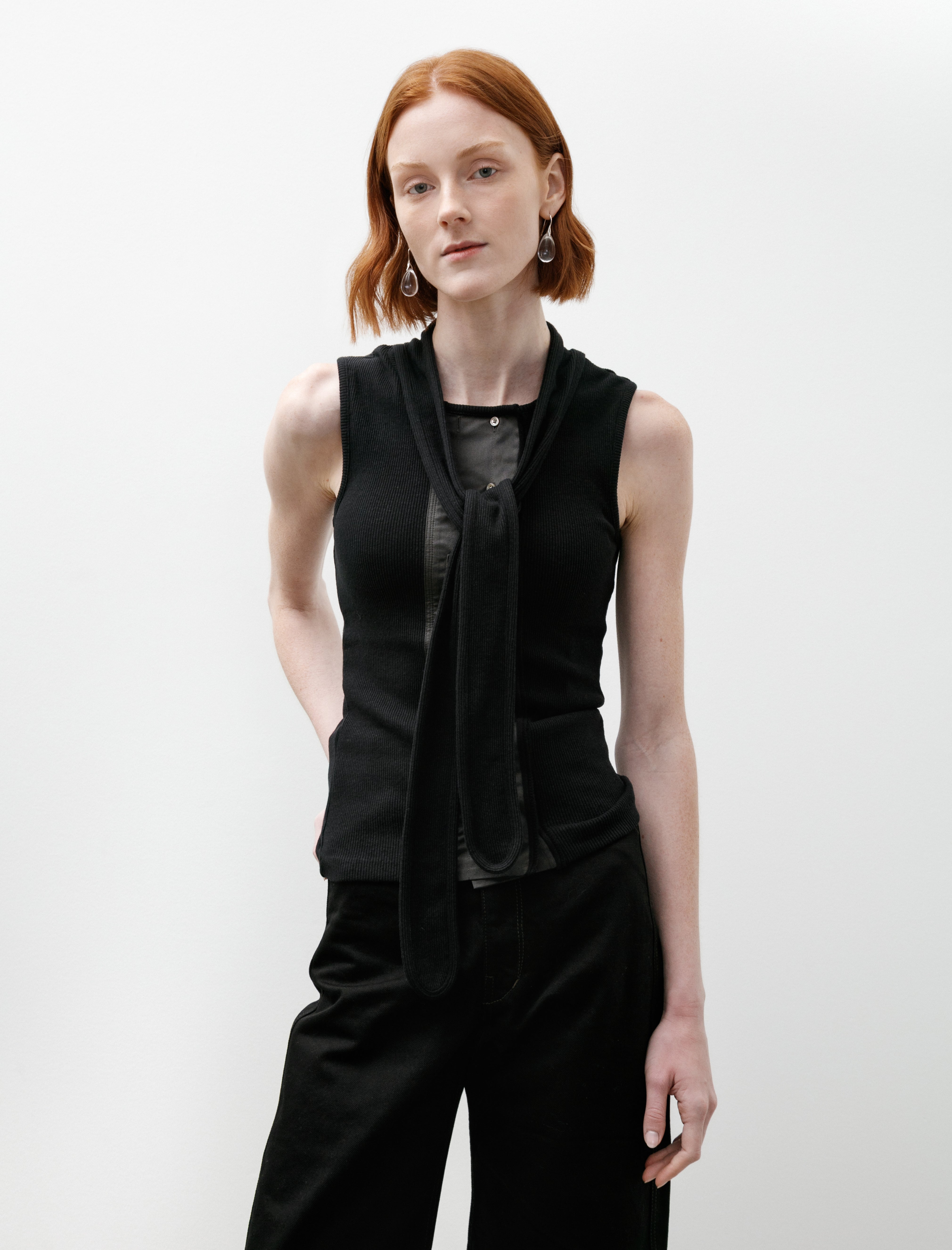 LEMAIRE タンクトップ　BLACK Lemaire Asymmetrical Fitted Top Black – Neighbour