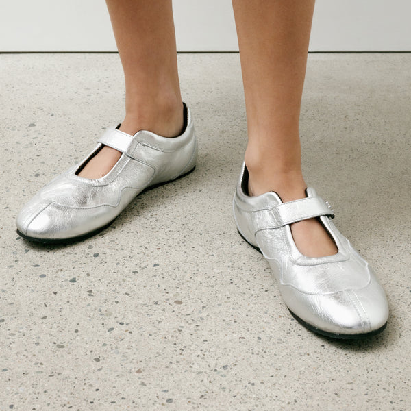 SEKINE シルバー ダンスシューズ 23 Cecilie Bahnsen Cosmo Sneaker Silver Leather – Neighbour