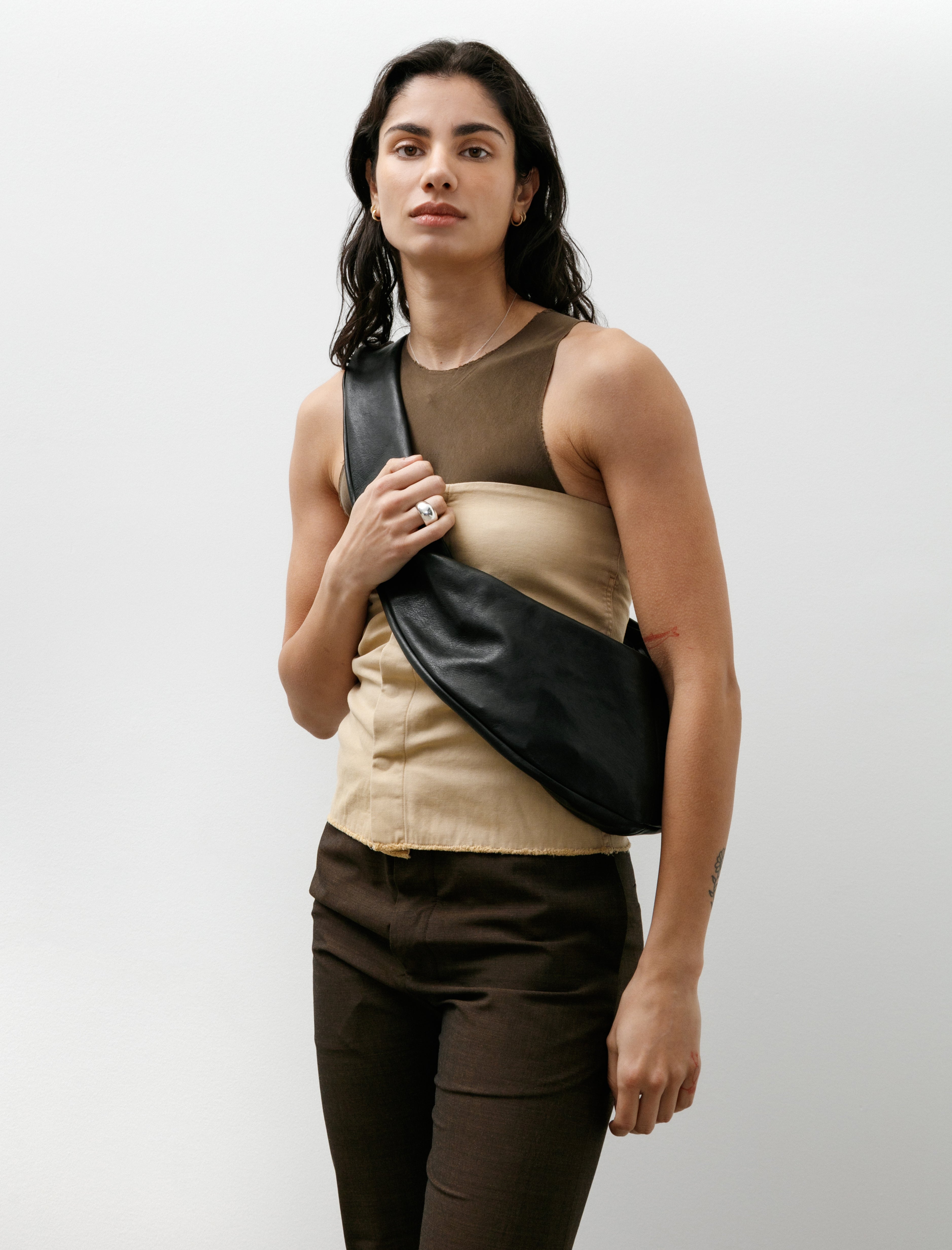 Gabriela Coll No.297 Leather Small Crossed Bag Black