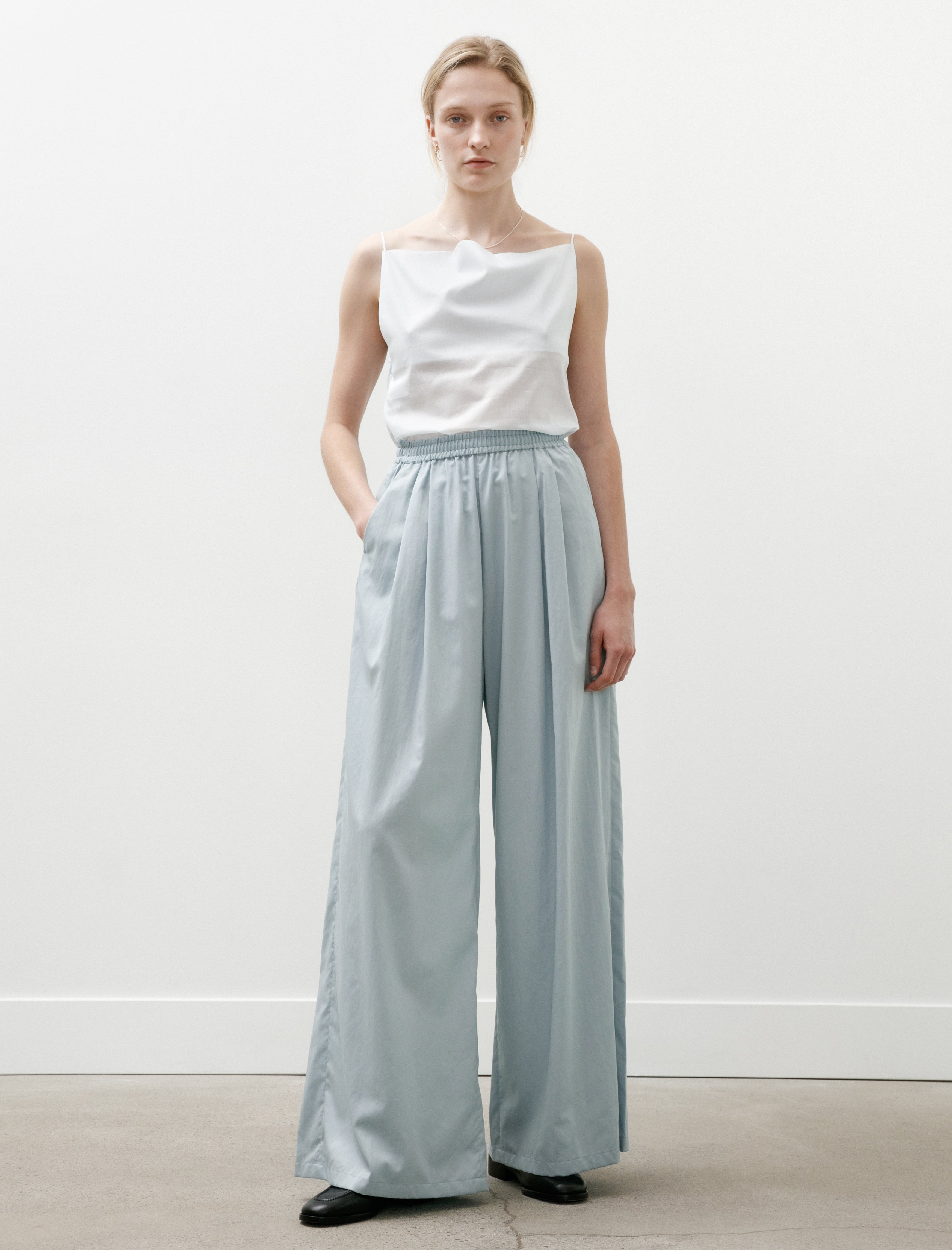 Graphpaper Silicon Poplin Two Tuck Easy Wide Pants Smoke Blue