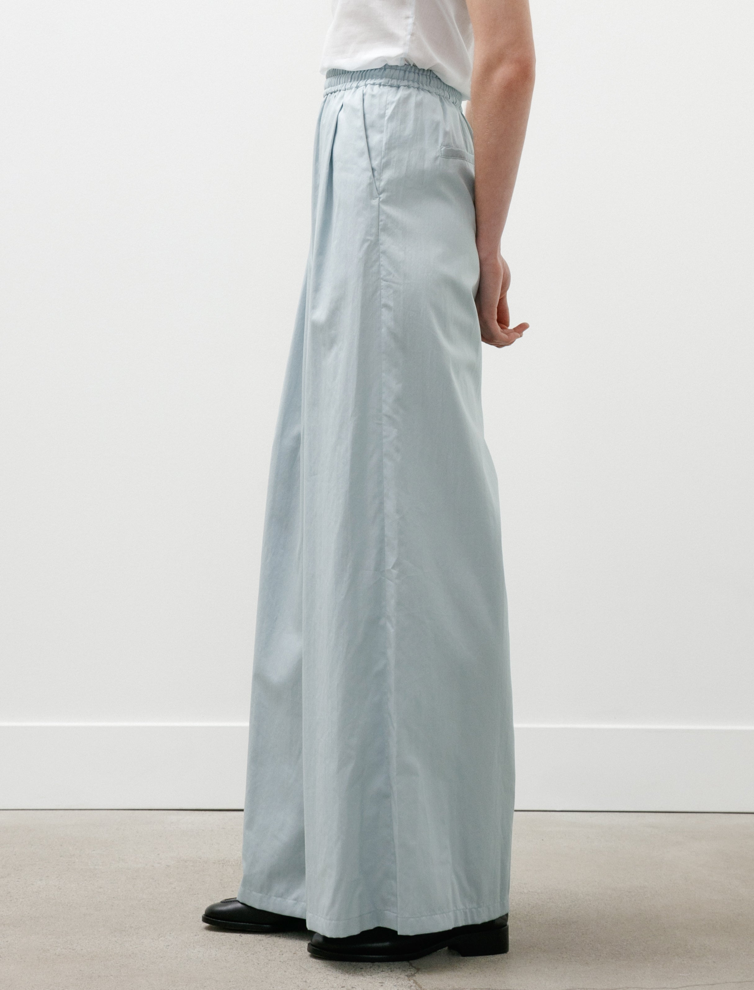 Graphpaper Silicon Poplin Two Tuck Easy Wide Pants Smoke Blue
