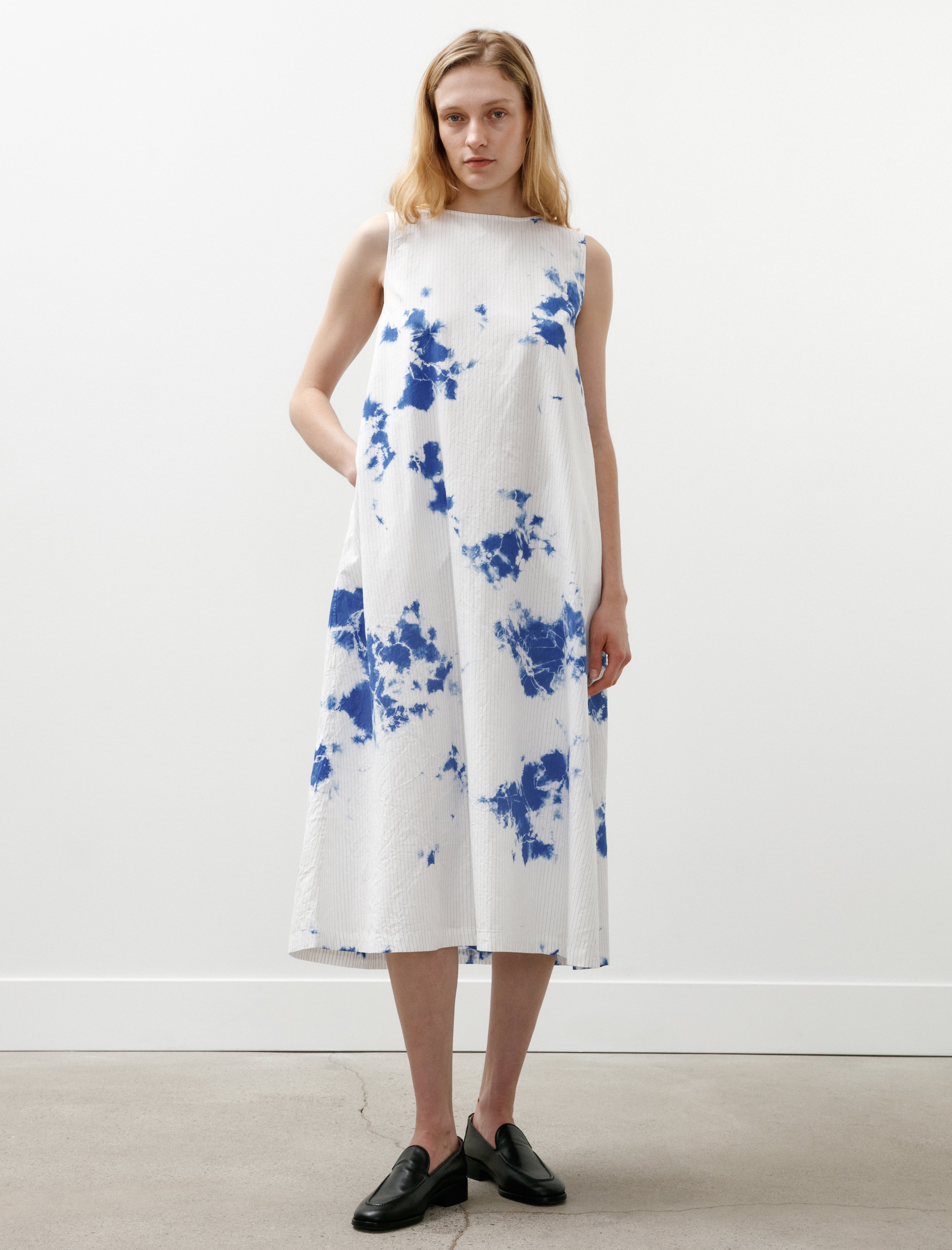 Suzusan Cotton Pinstripe Sleeveless Dress Madara Shibori Blue/White