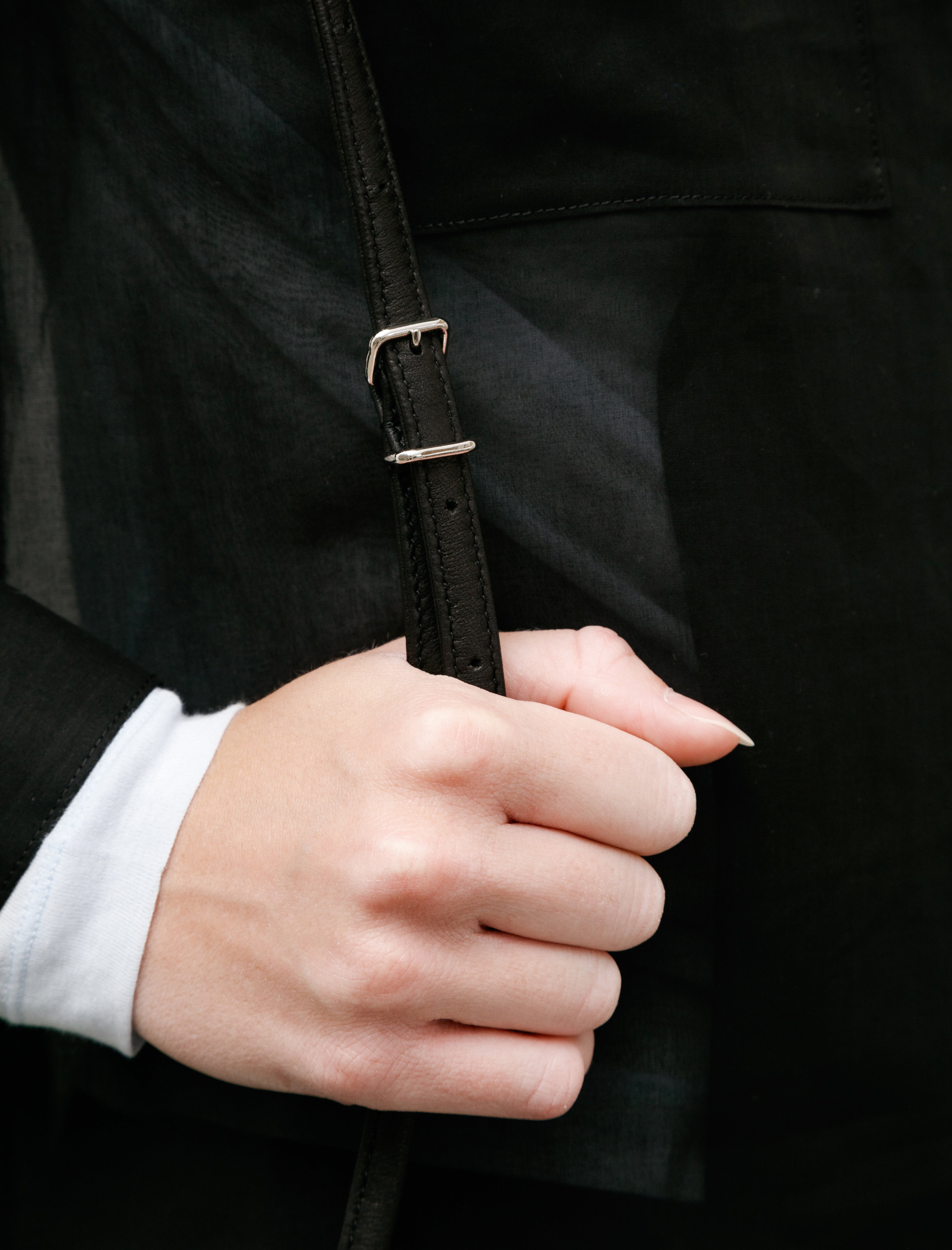 Aeta Square Shoulder Black