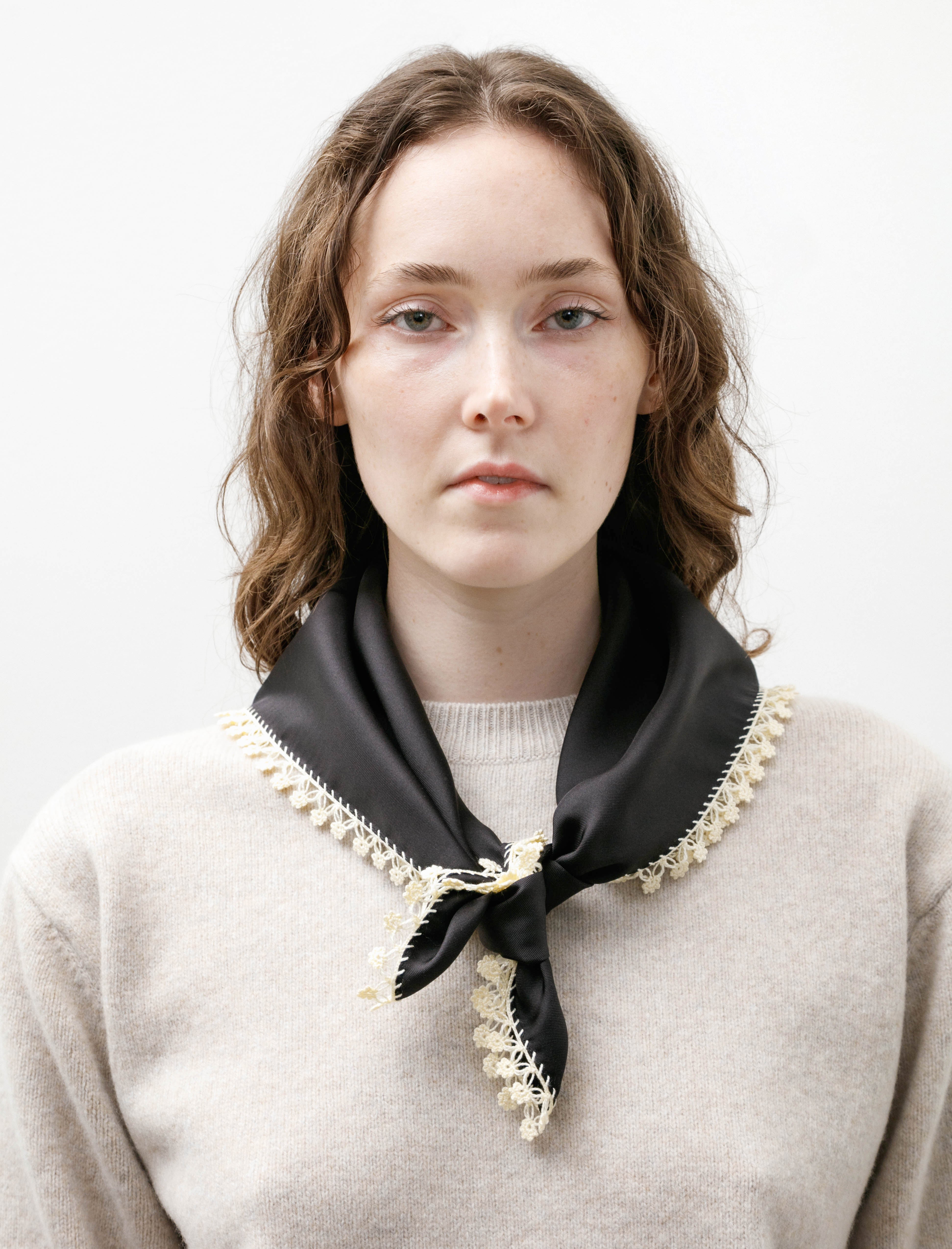 Silk Carré Scarf 60 With Oya Black/Beige Embroidery