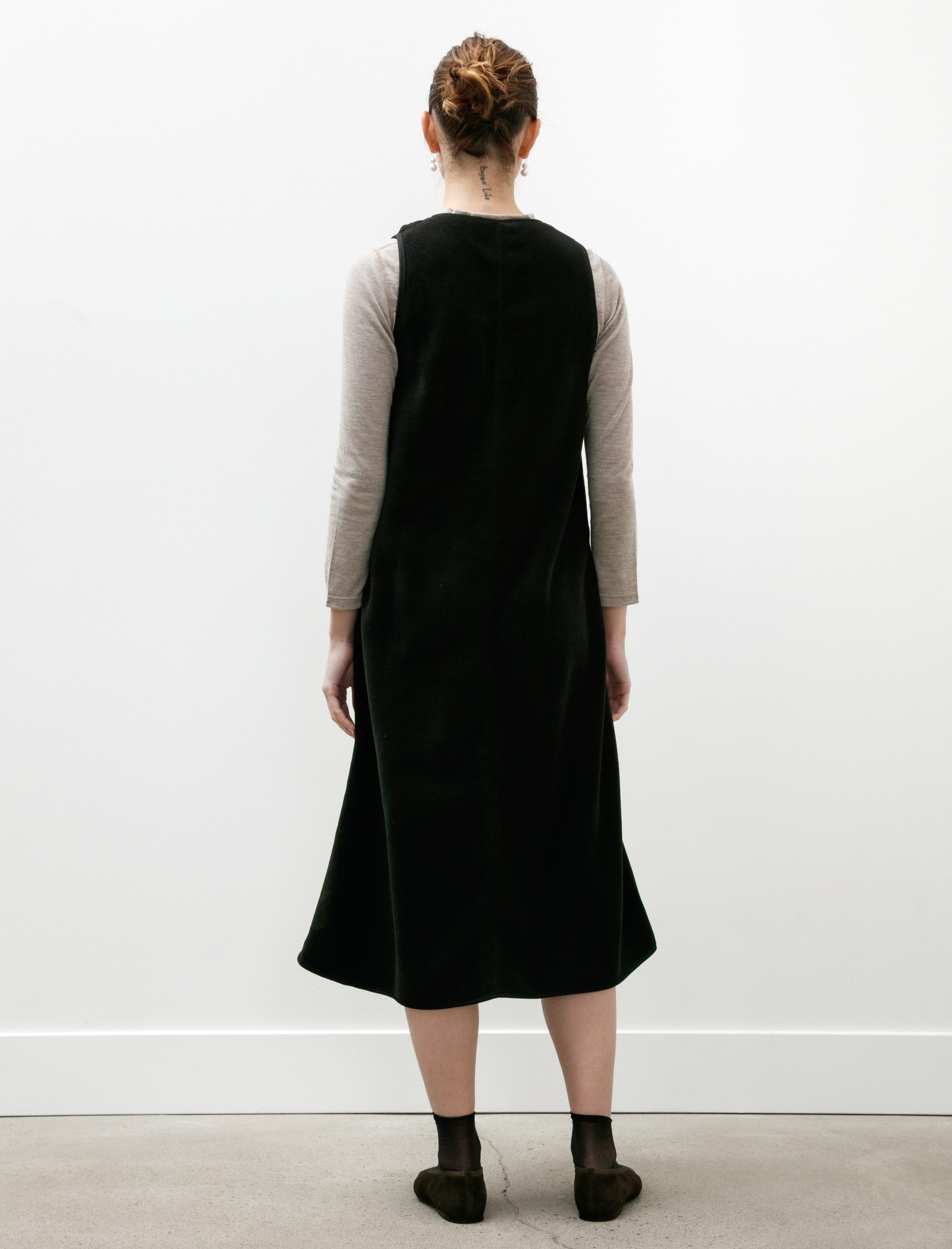 MAN-TLE W-R19 F-5 V-Dress Black 300